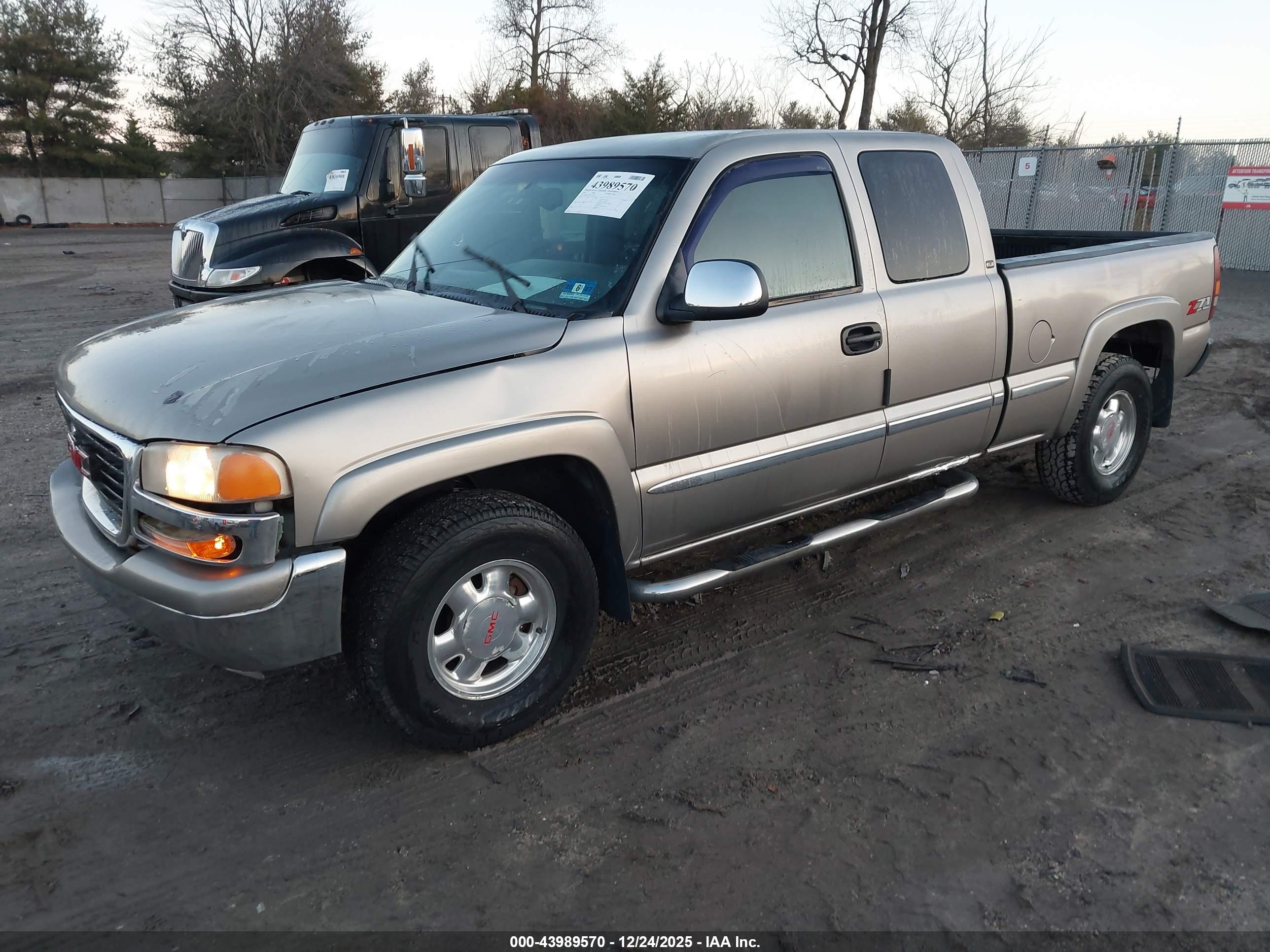 GMC SIERRA image 2