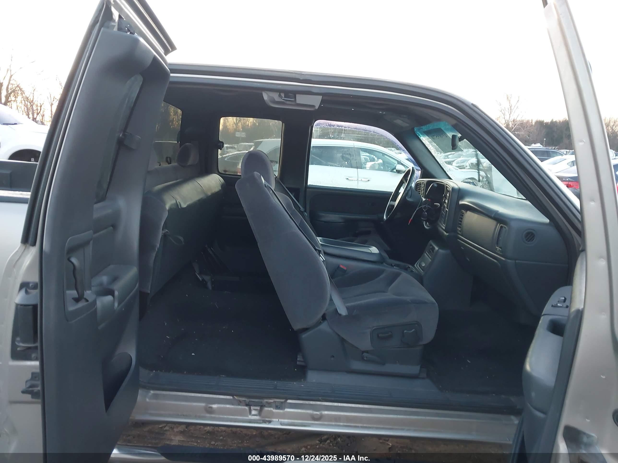 GMC SIERRA image 8