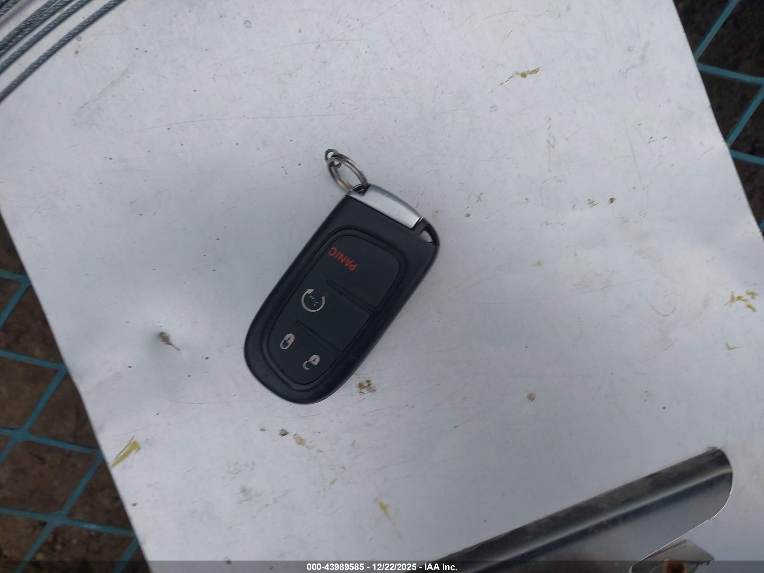 JEEP CHEROKEE image 11