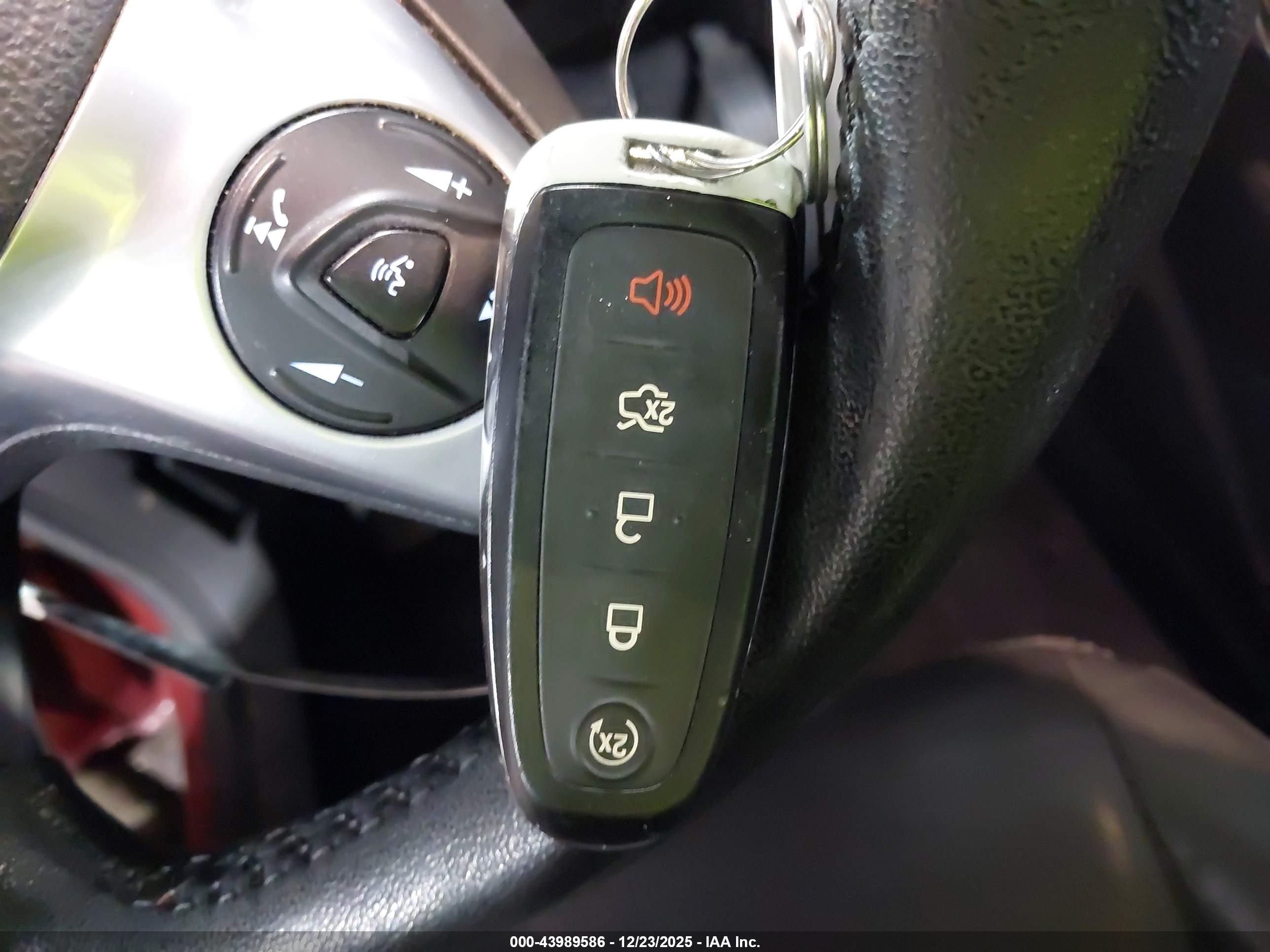 FORD ESCAPE image 11