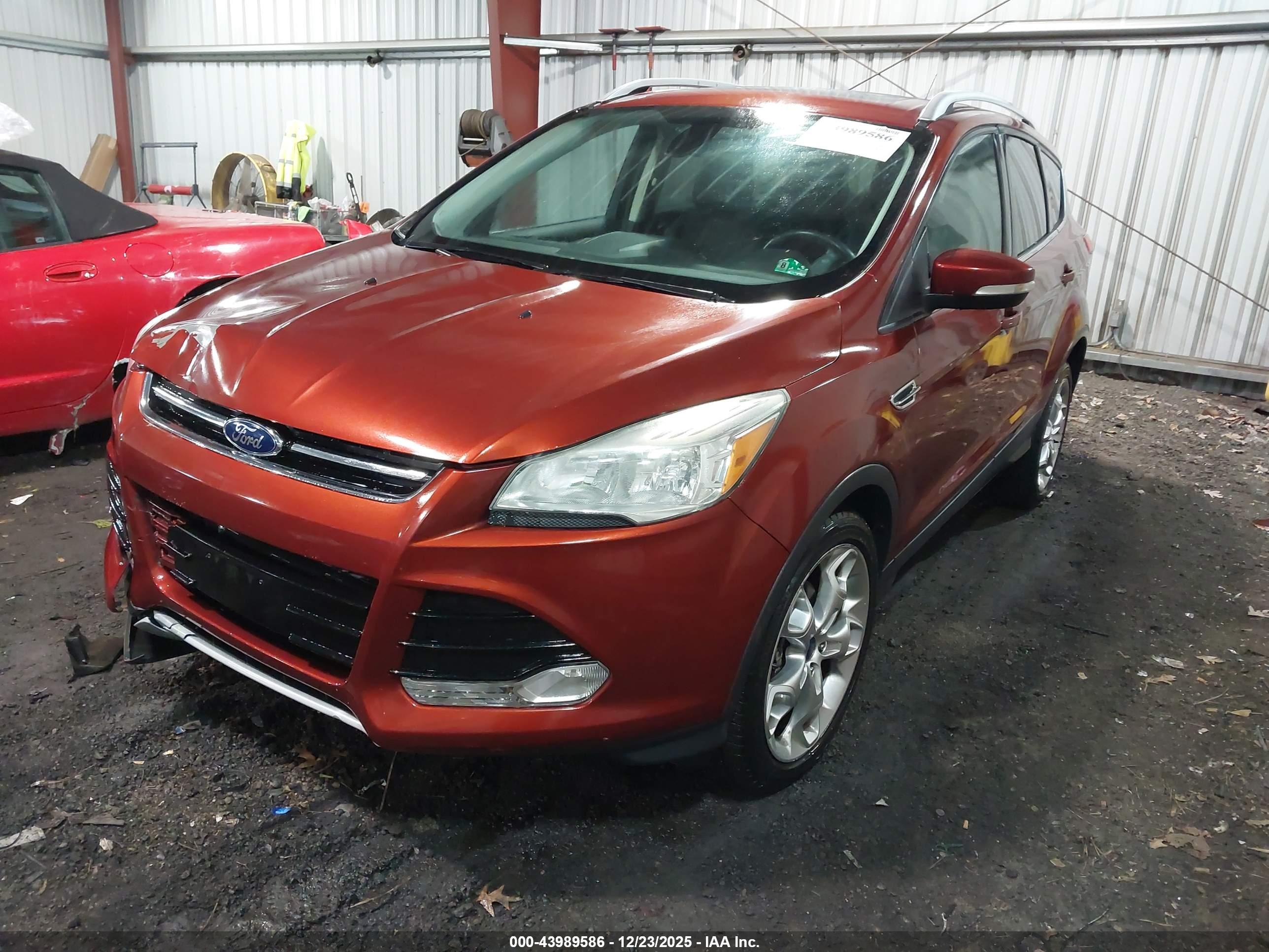 FORD ESCAPE image 2