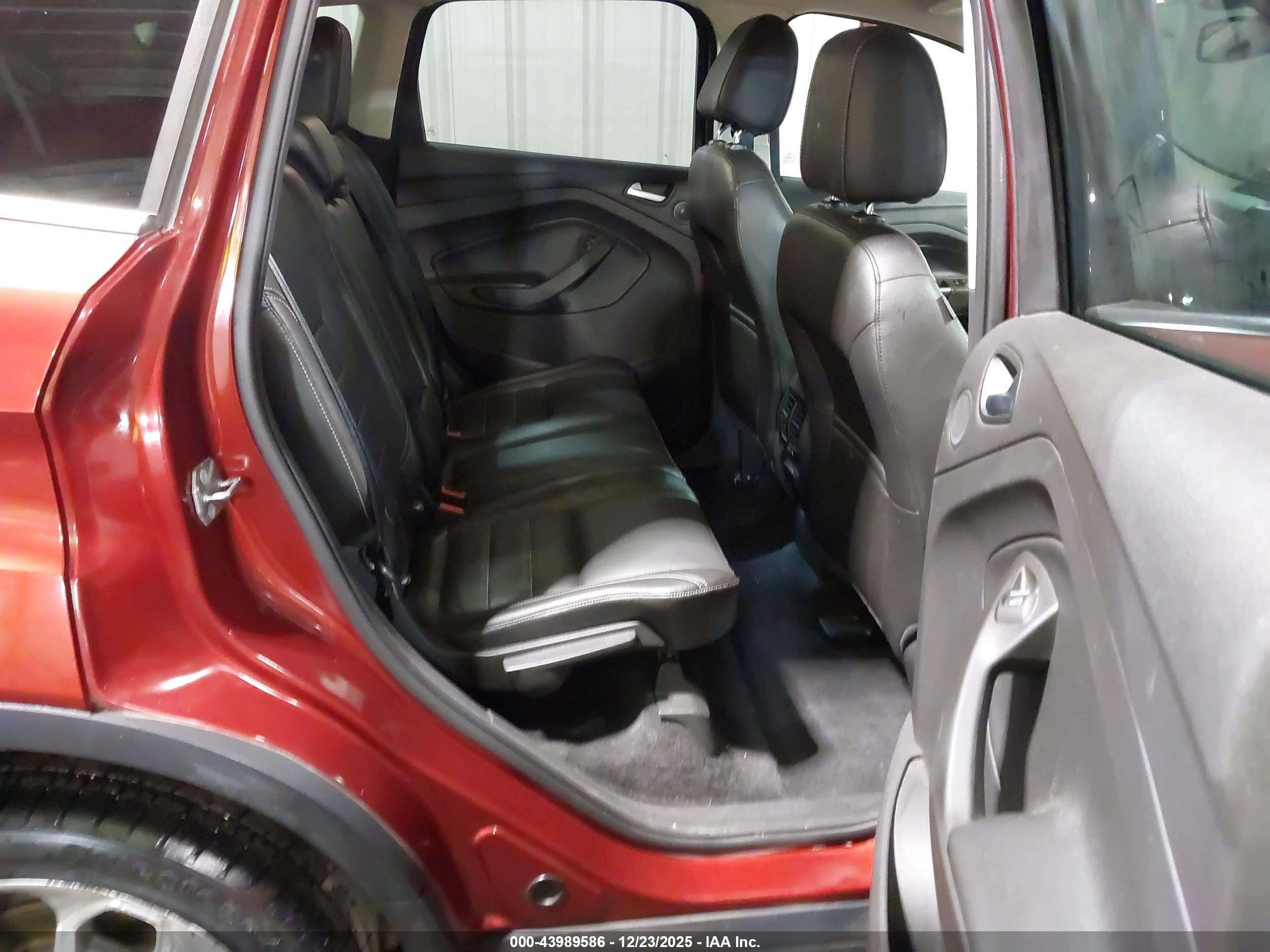FORD ESCAPE image 8