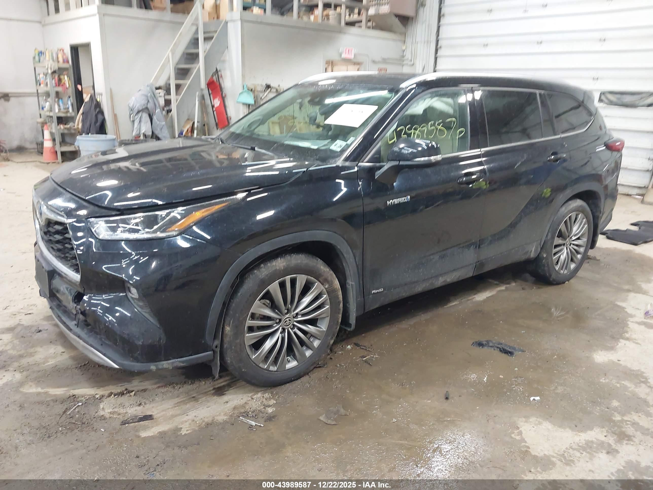 TOYOTA HIGHLANDER image 2
