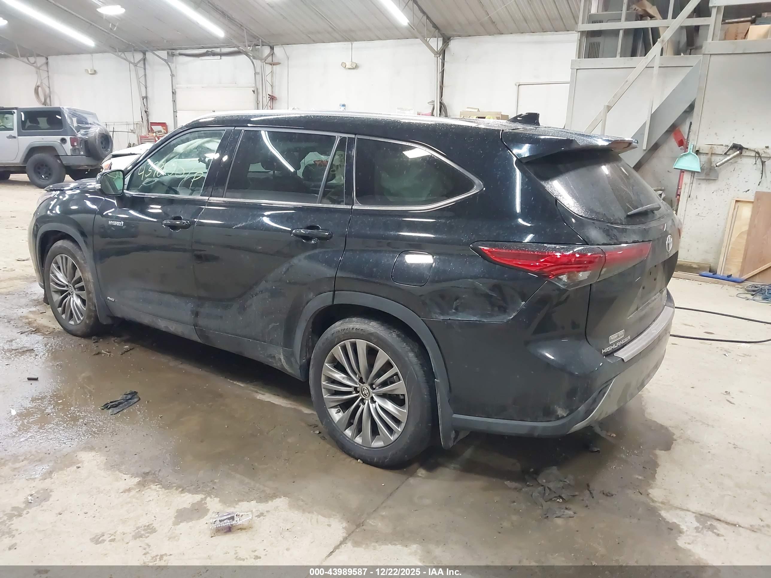 TOYOTA HIGHLANDER image 3