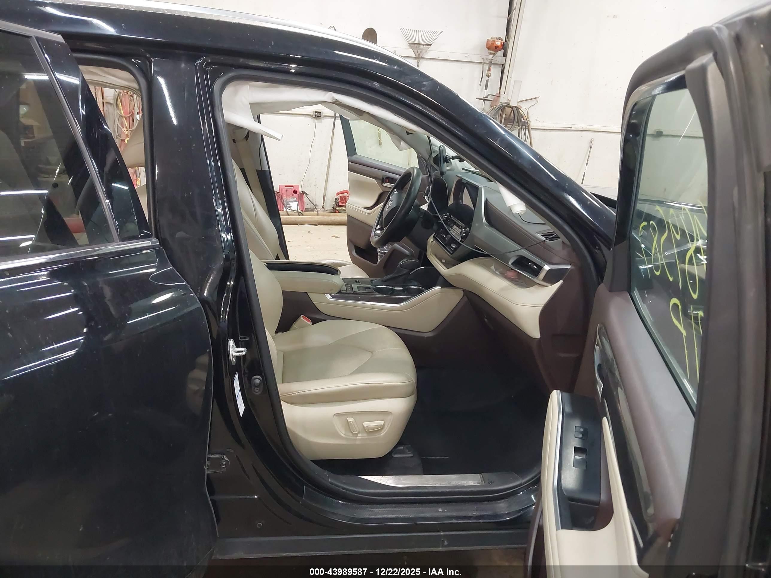TOYOTA HIGHLANDER image 5
