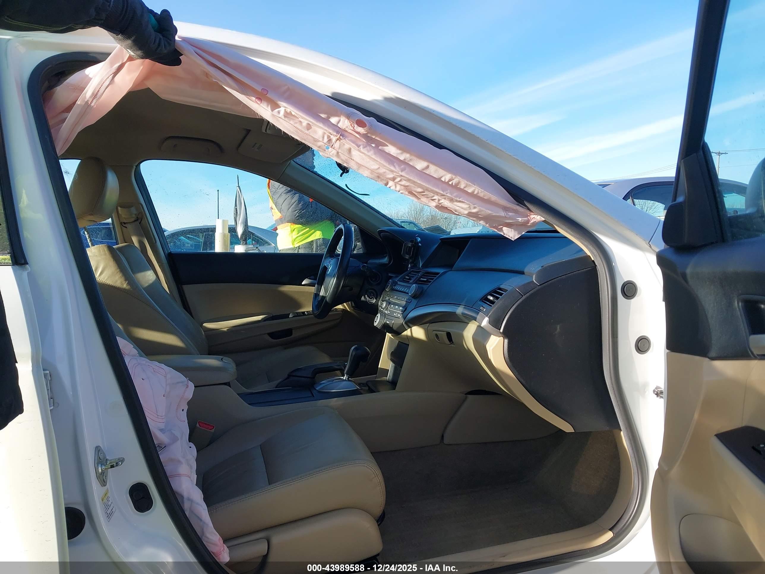 HONDA ACCORD image 5