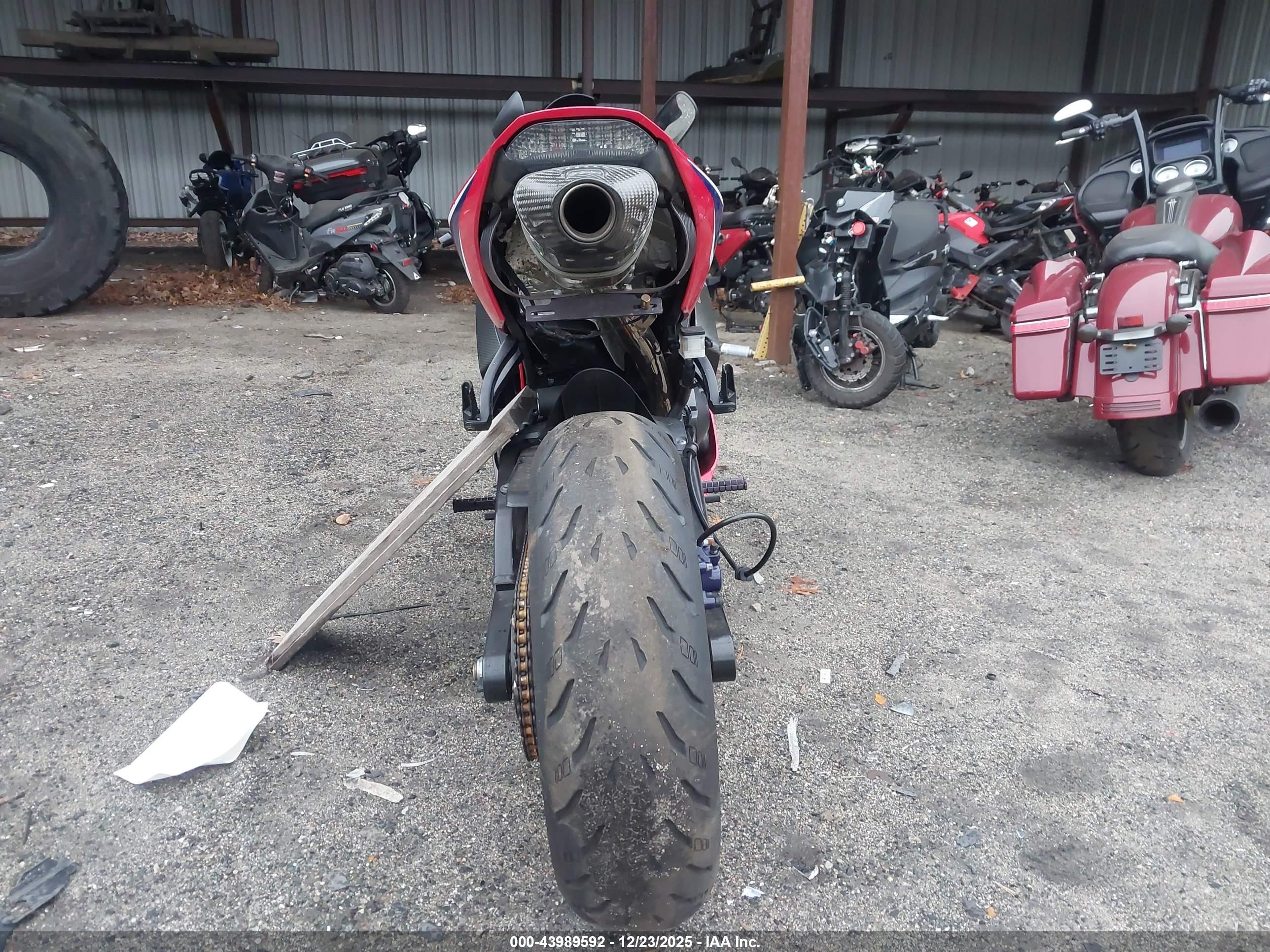 HONDA CBR600 image 6