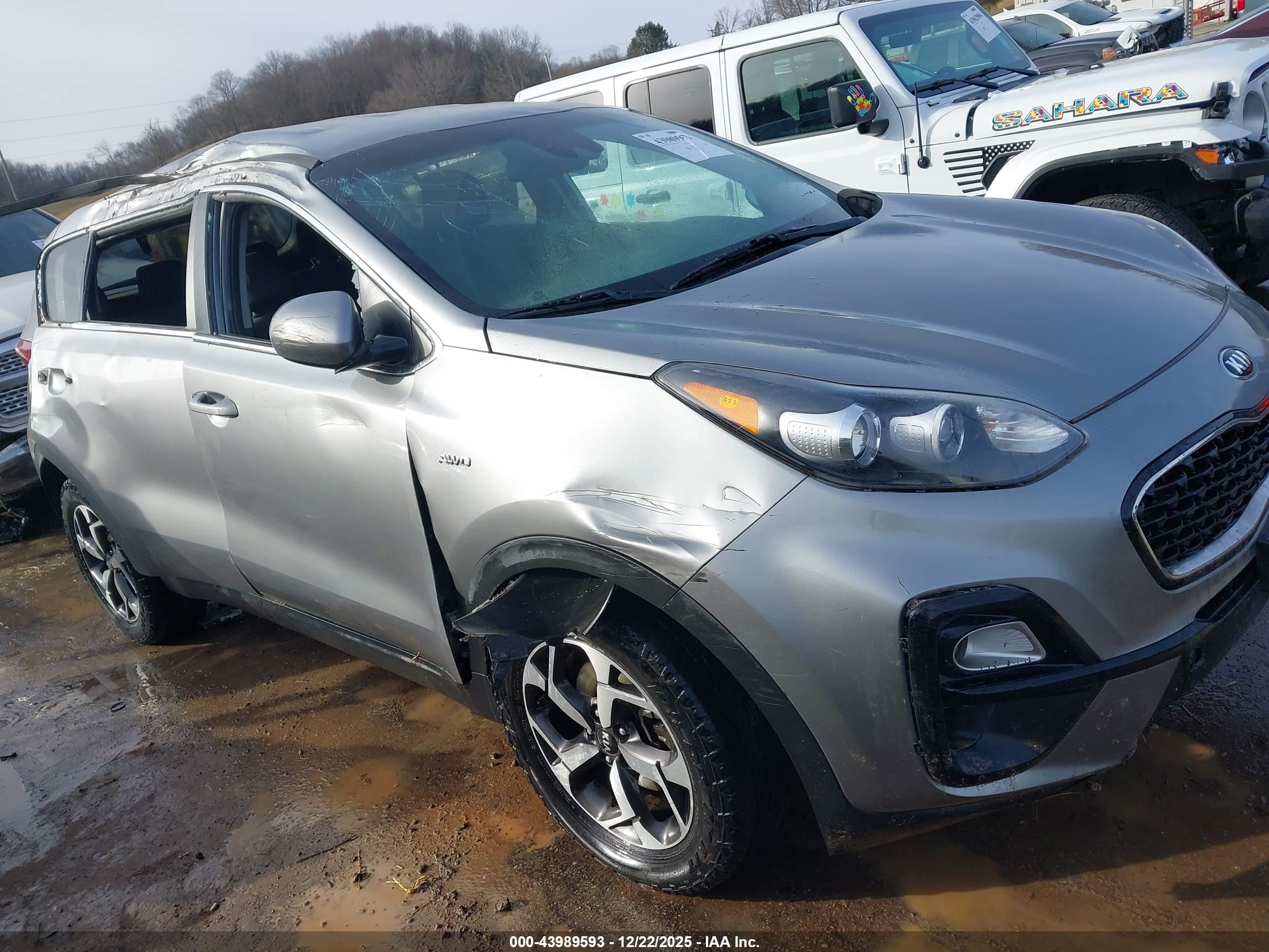 KIA SPORTAGE image 6