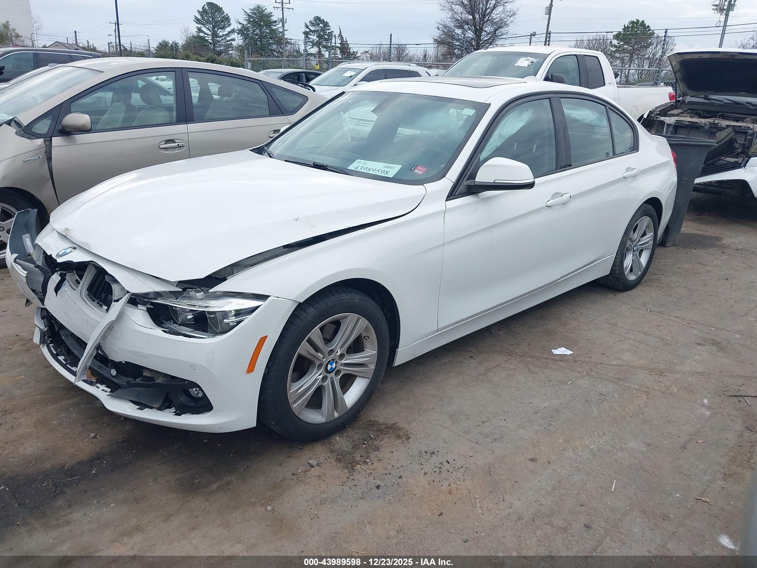 BMW 328I image 2