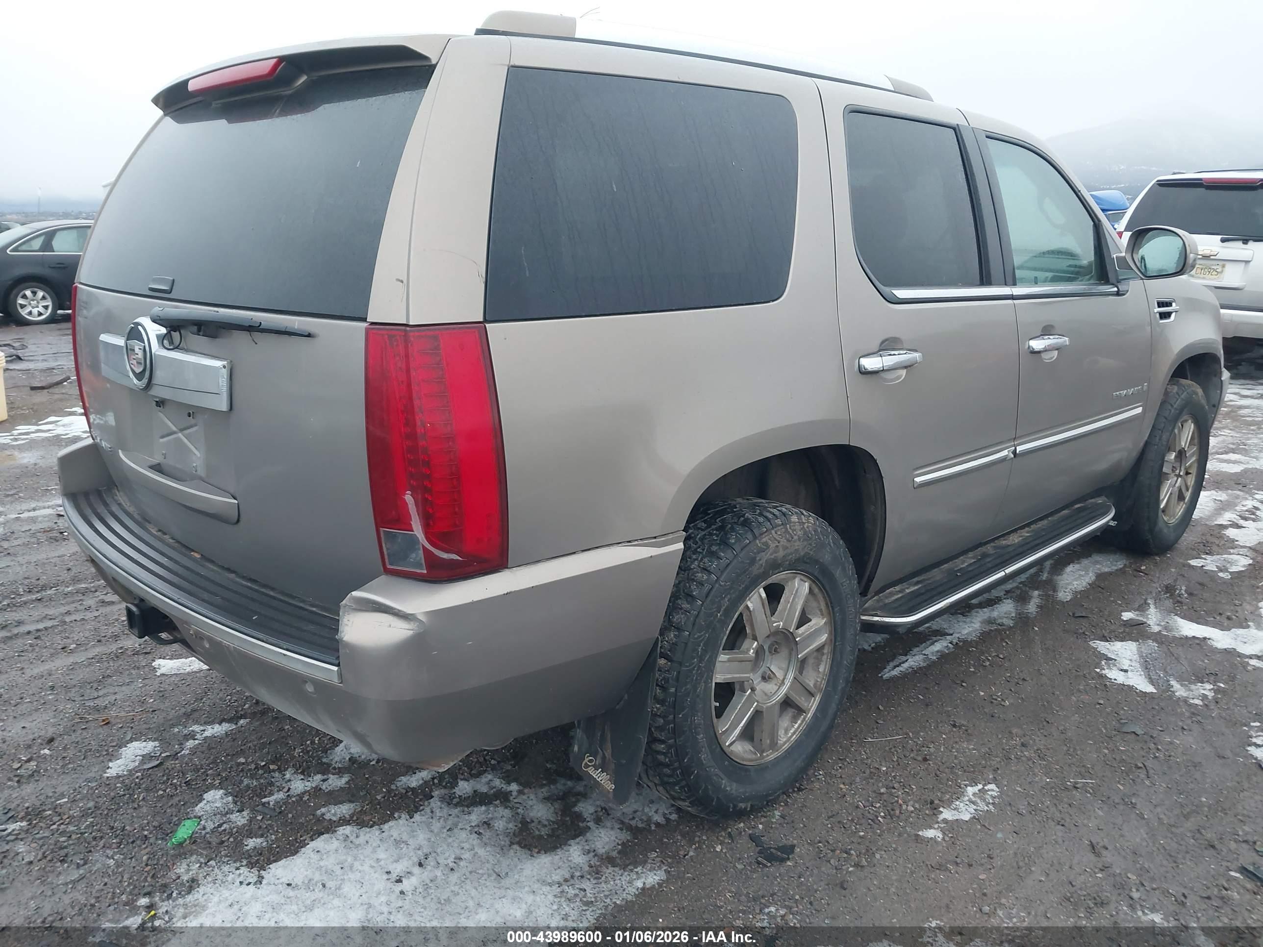 CADILLAC ESCALADE image 4