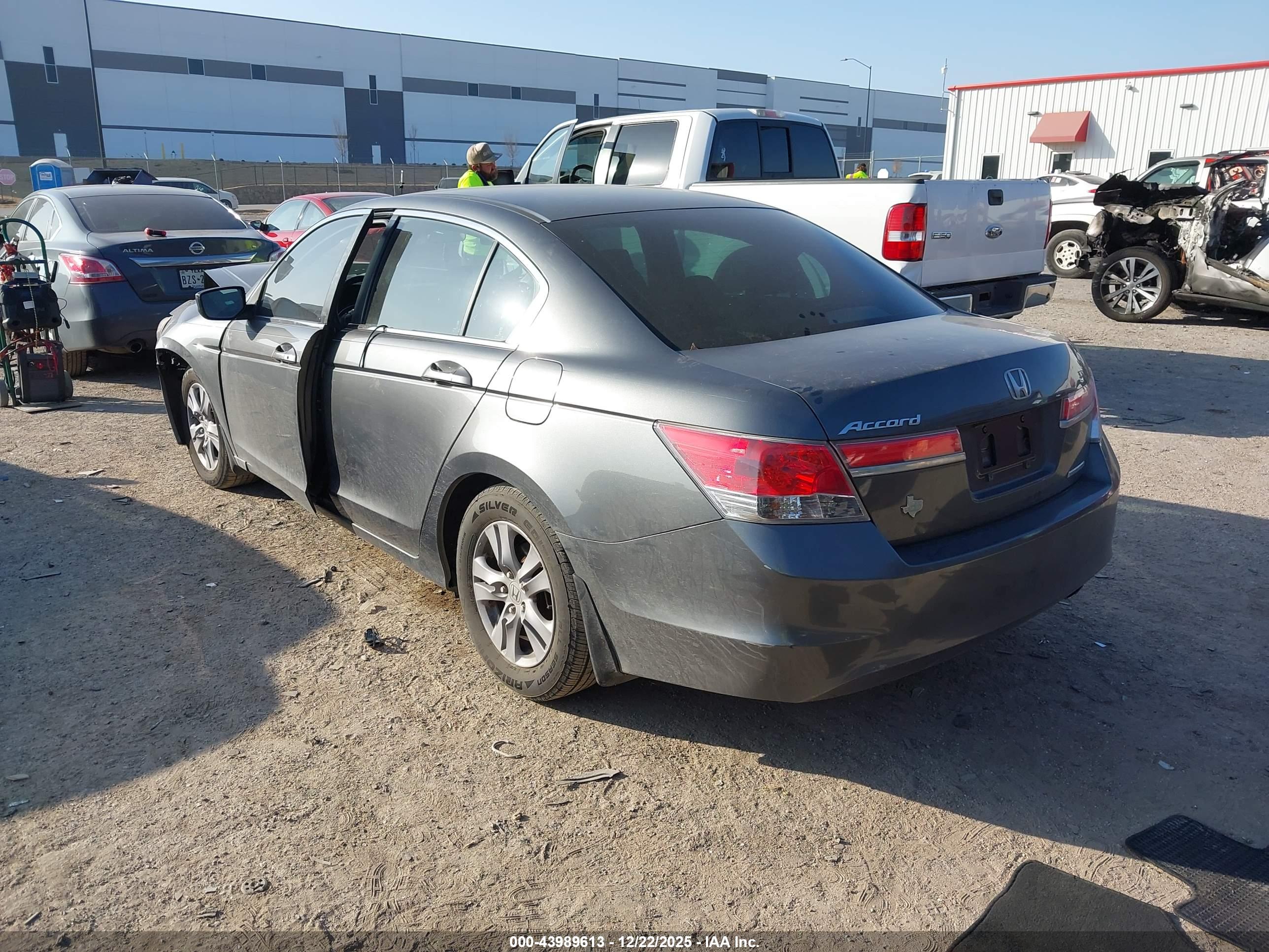 HONDA ACCORD image 3