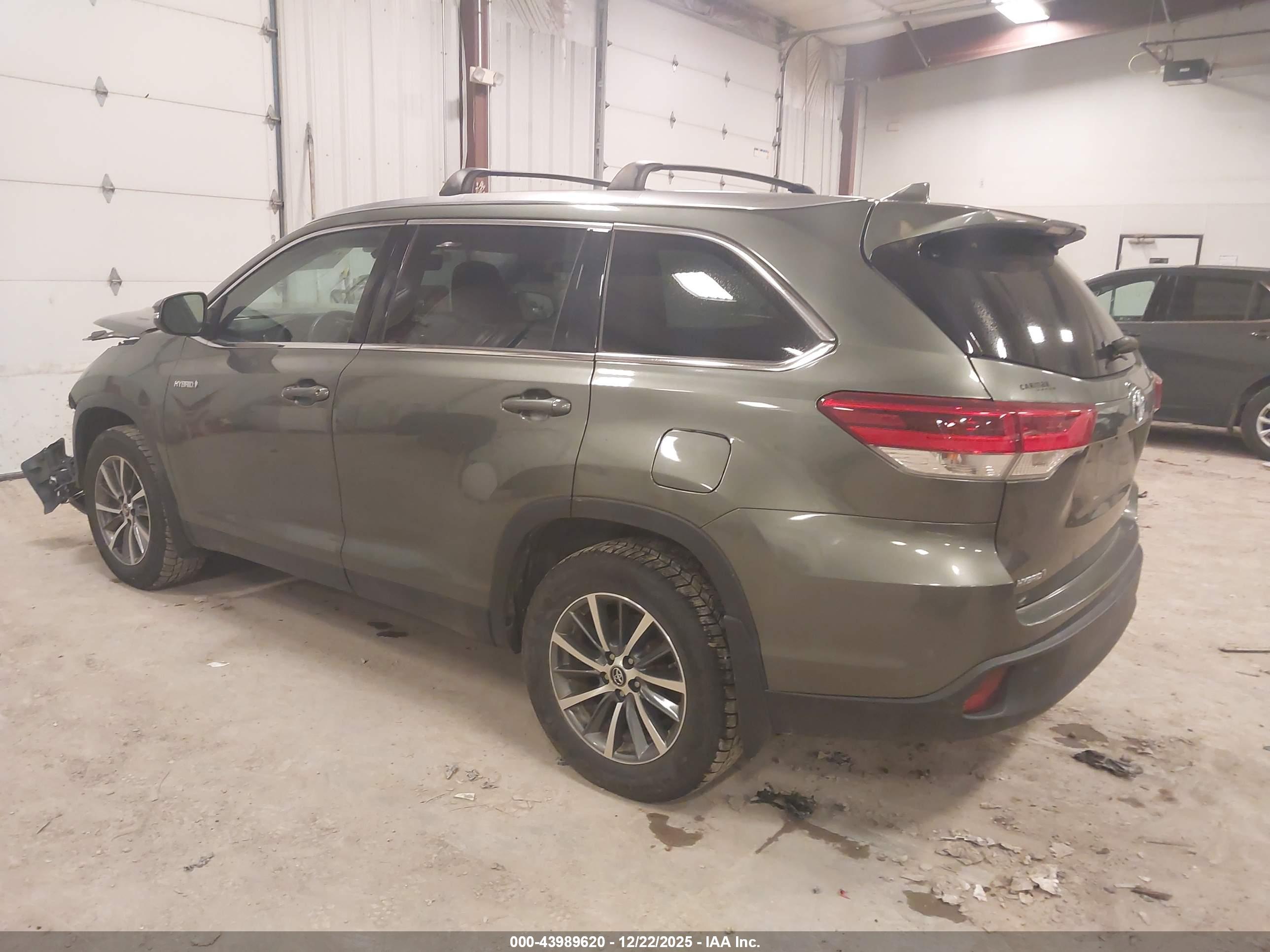 TOYOTA HIGHLANDER image 3