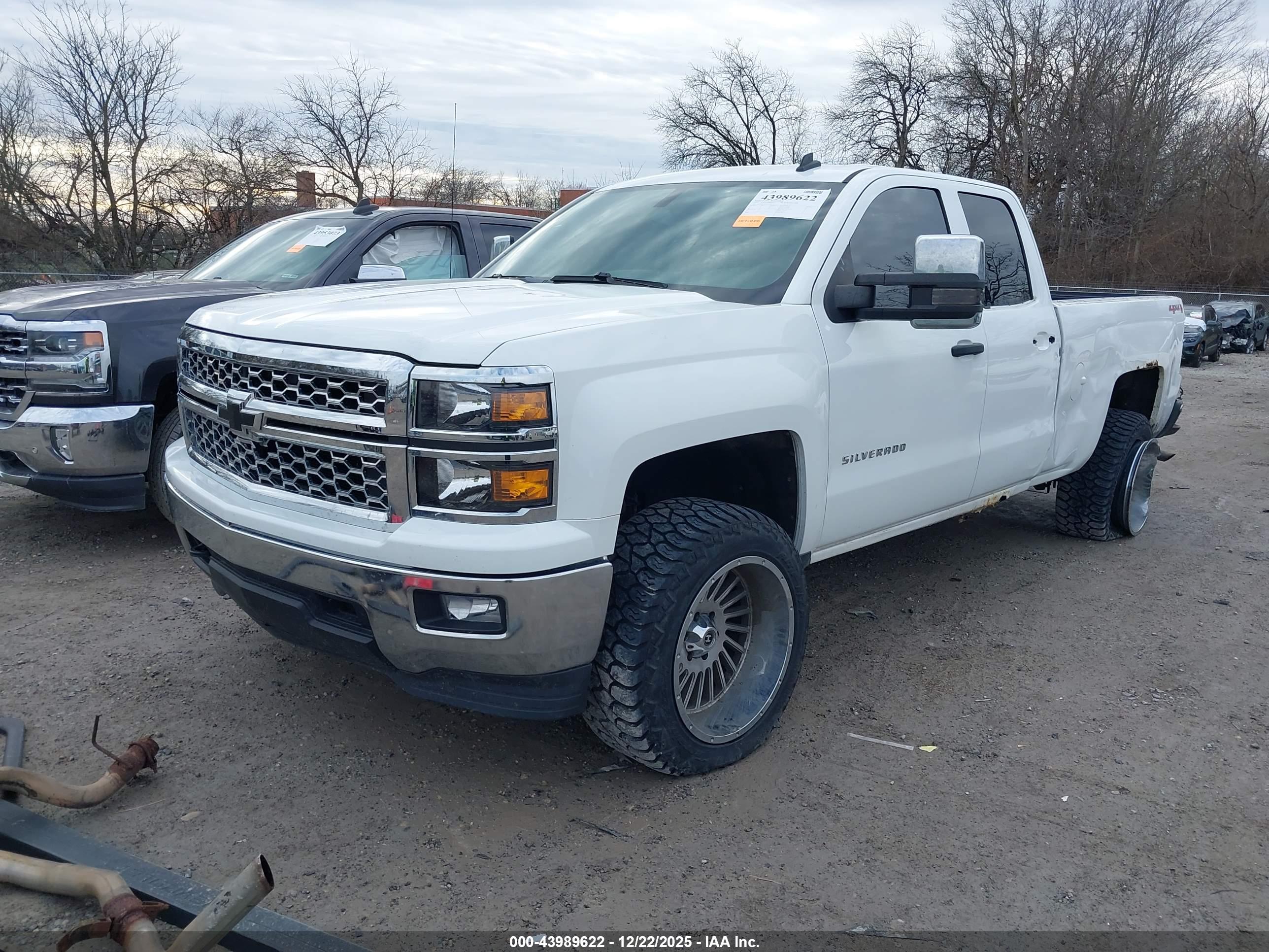 CHEVROLET SILVERADO image 2