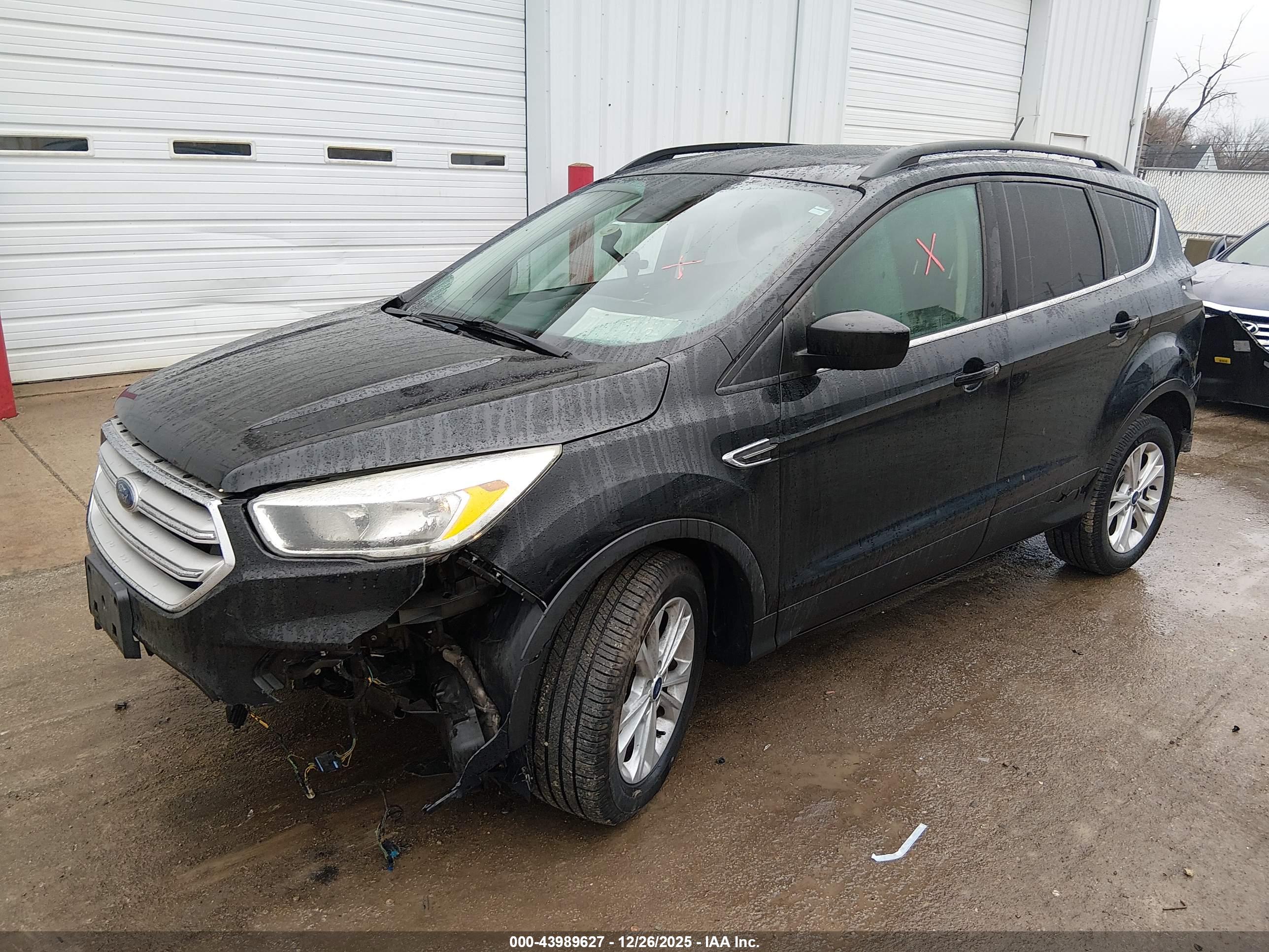 FORD ESCAPE image 2