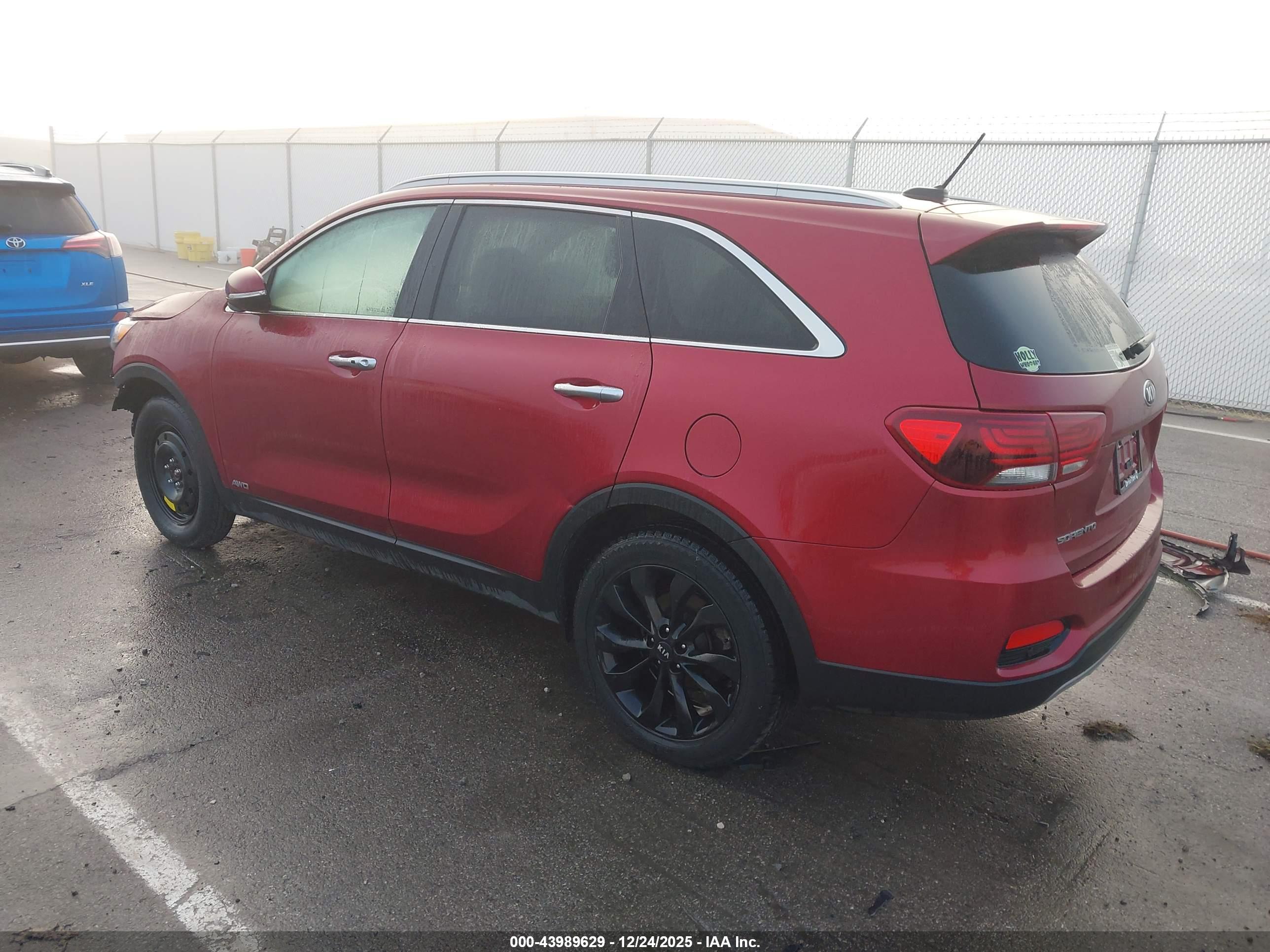 KIA SORENTO image 3