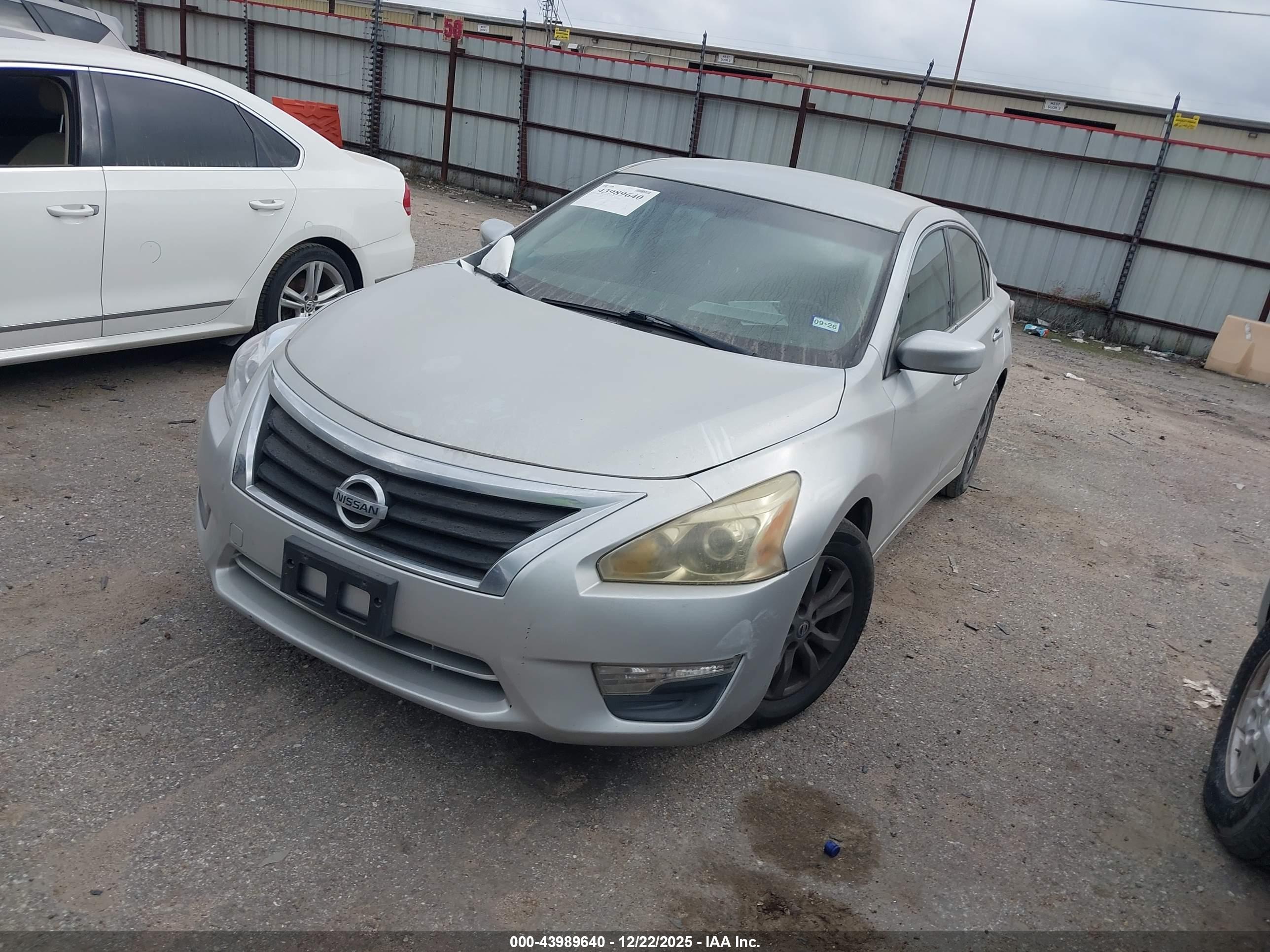 NISSAN ALTIMA image 2