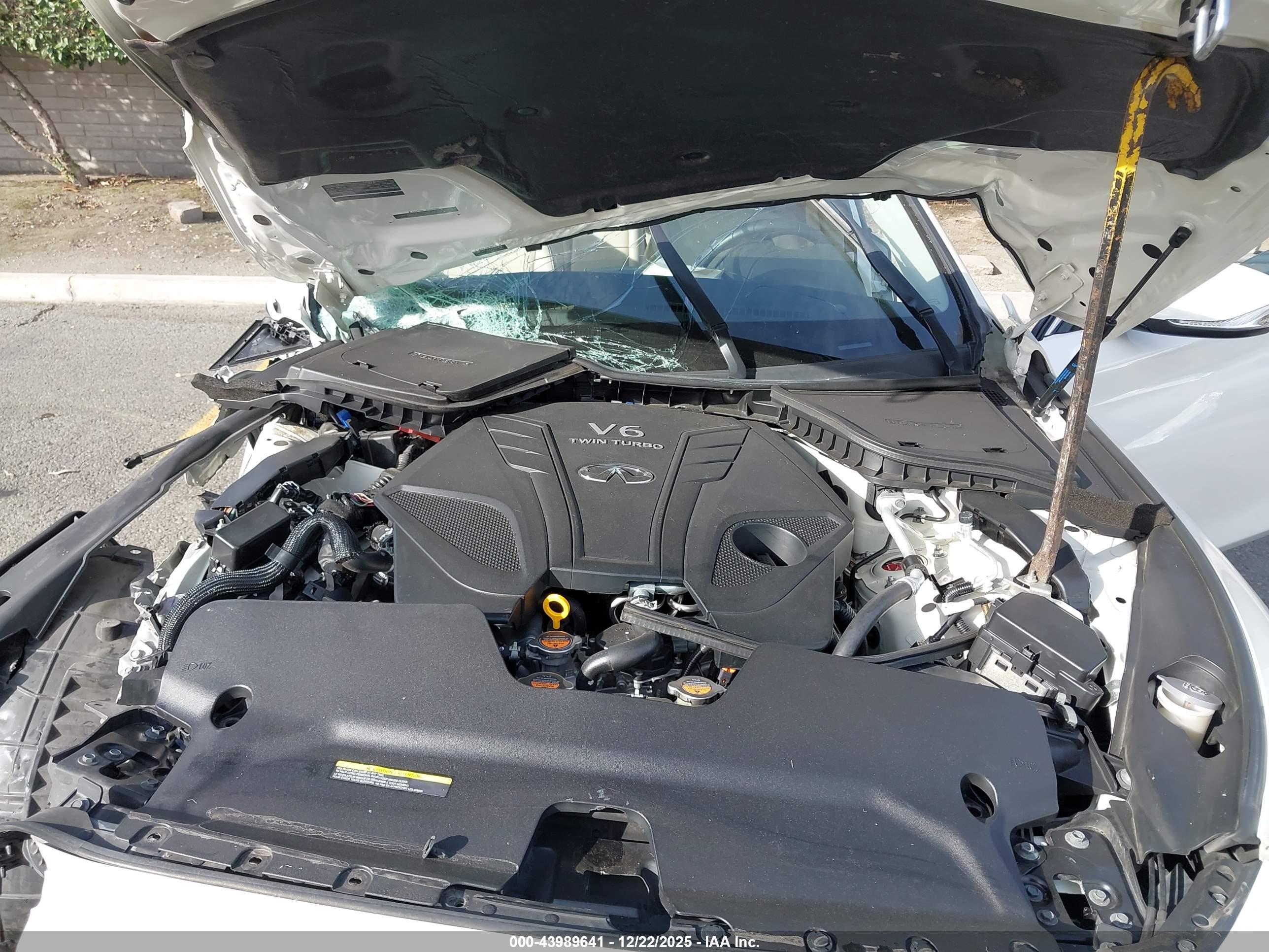 INFINITI Q50 image 10