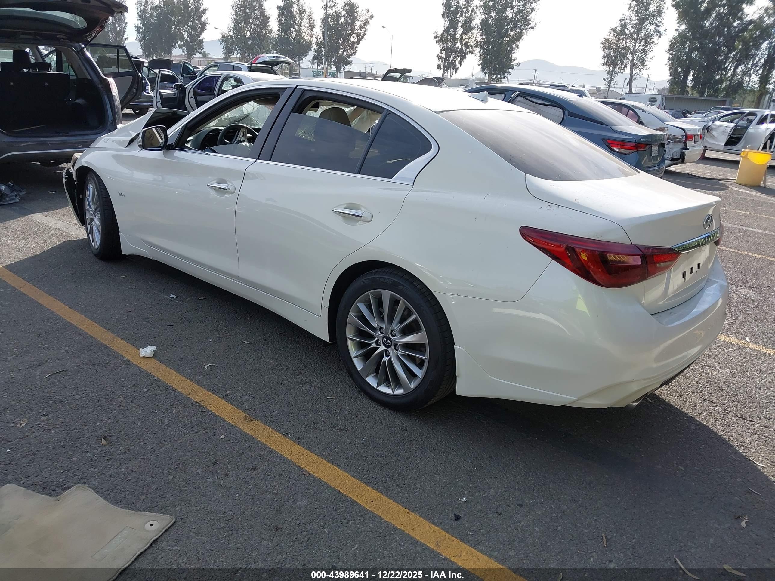 INFINITI Q50 image 3