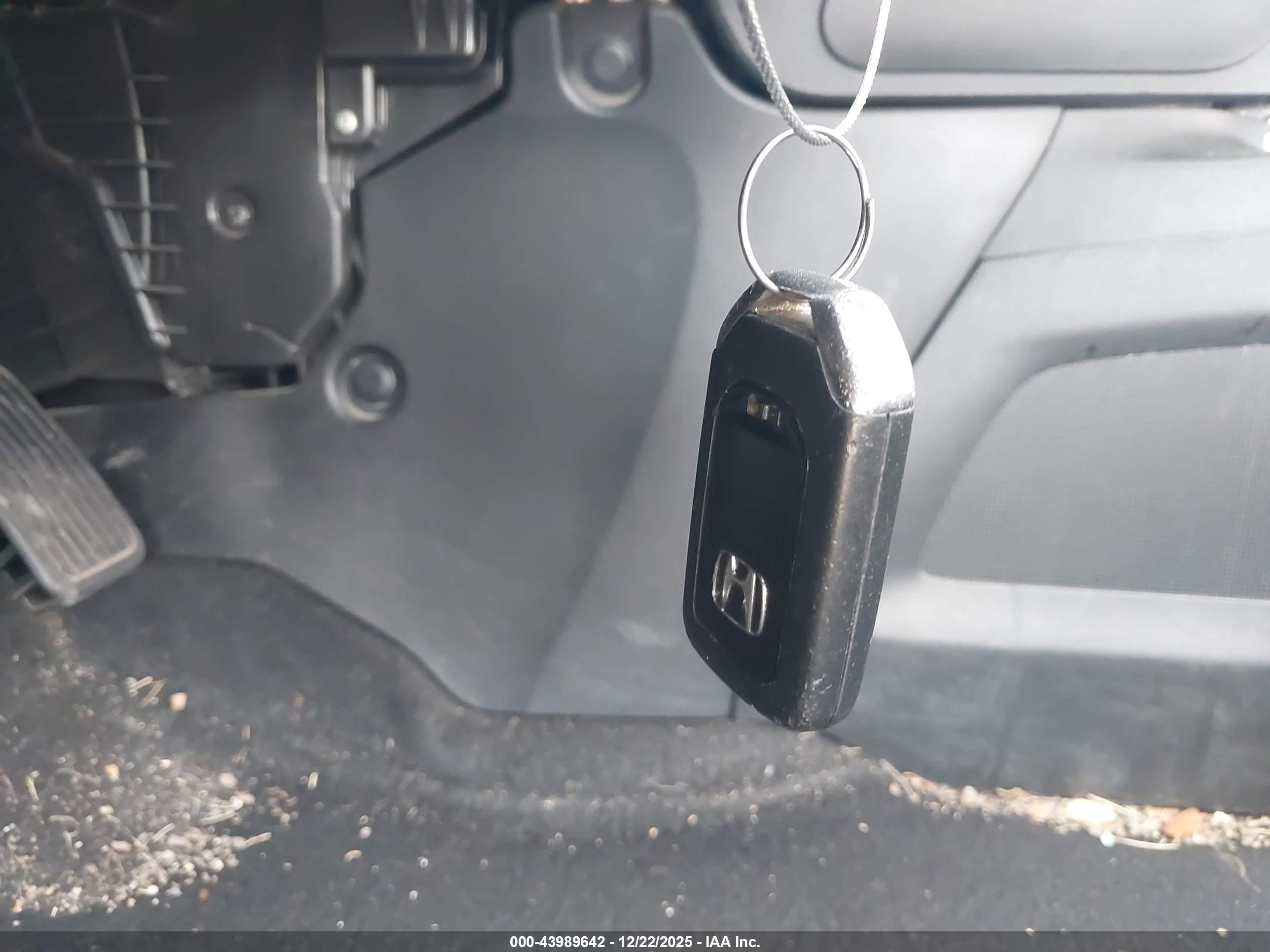 HONDA CR-V image 11