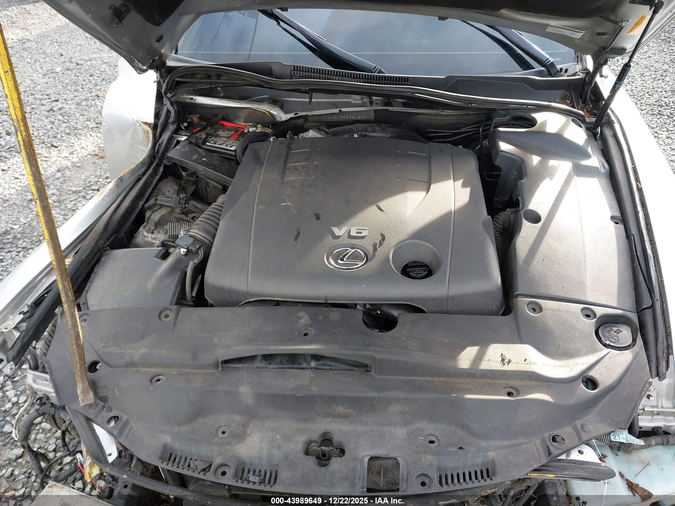 LEXUS IS image 10