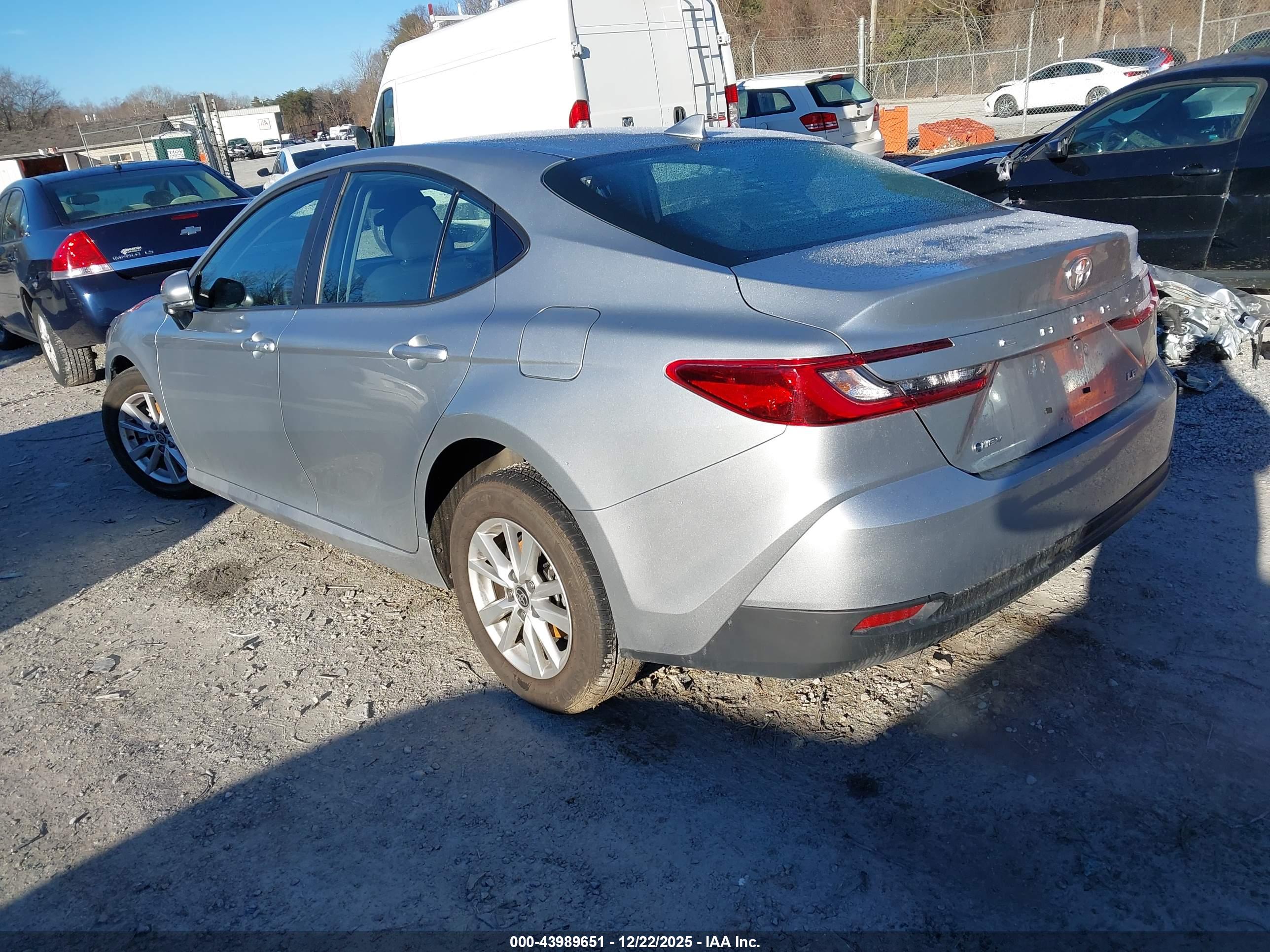 TOYOTA CAMRY image 3
