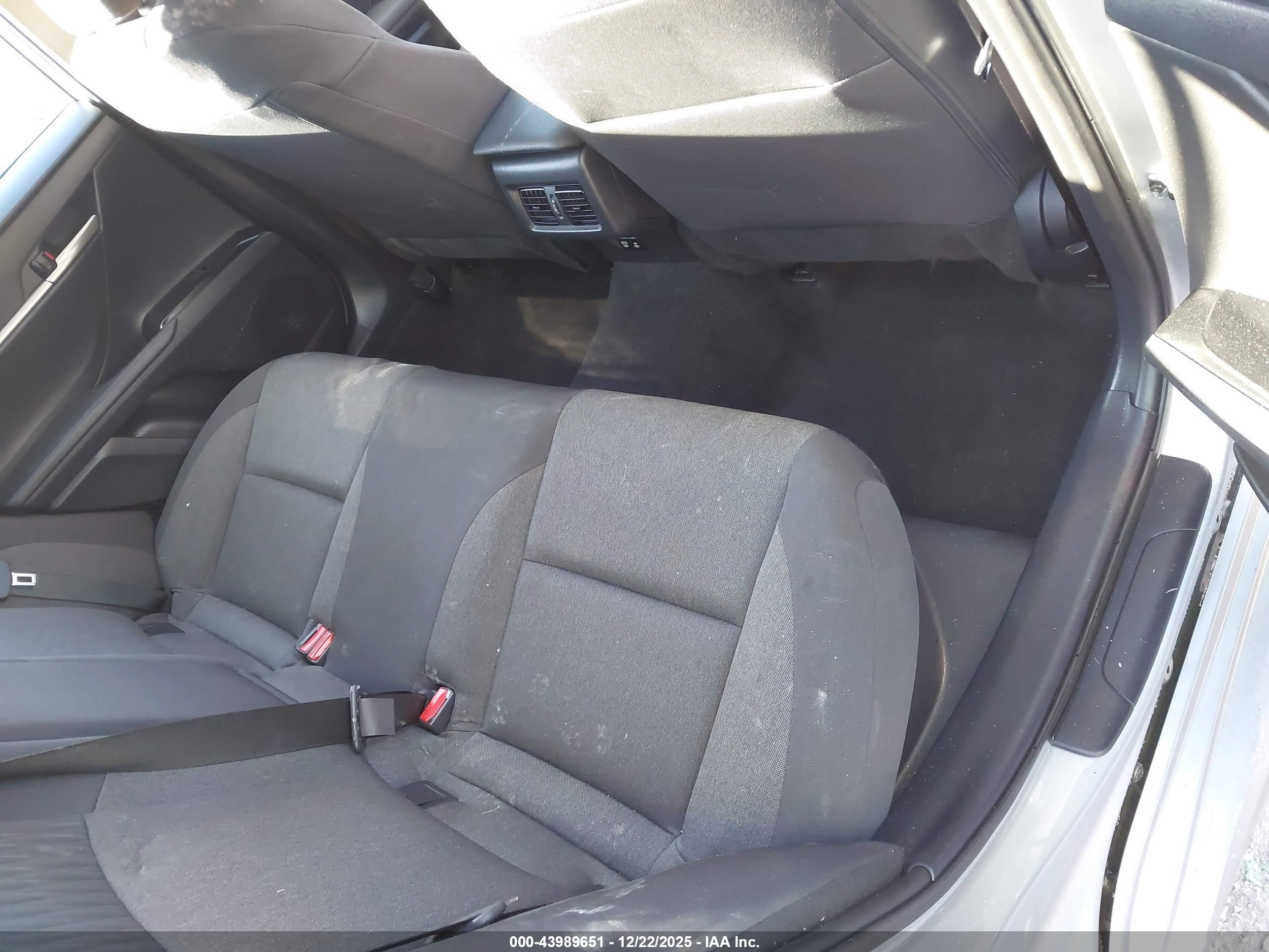 TOYOTA CAMRY image 8