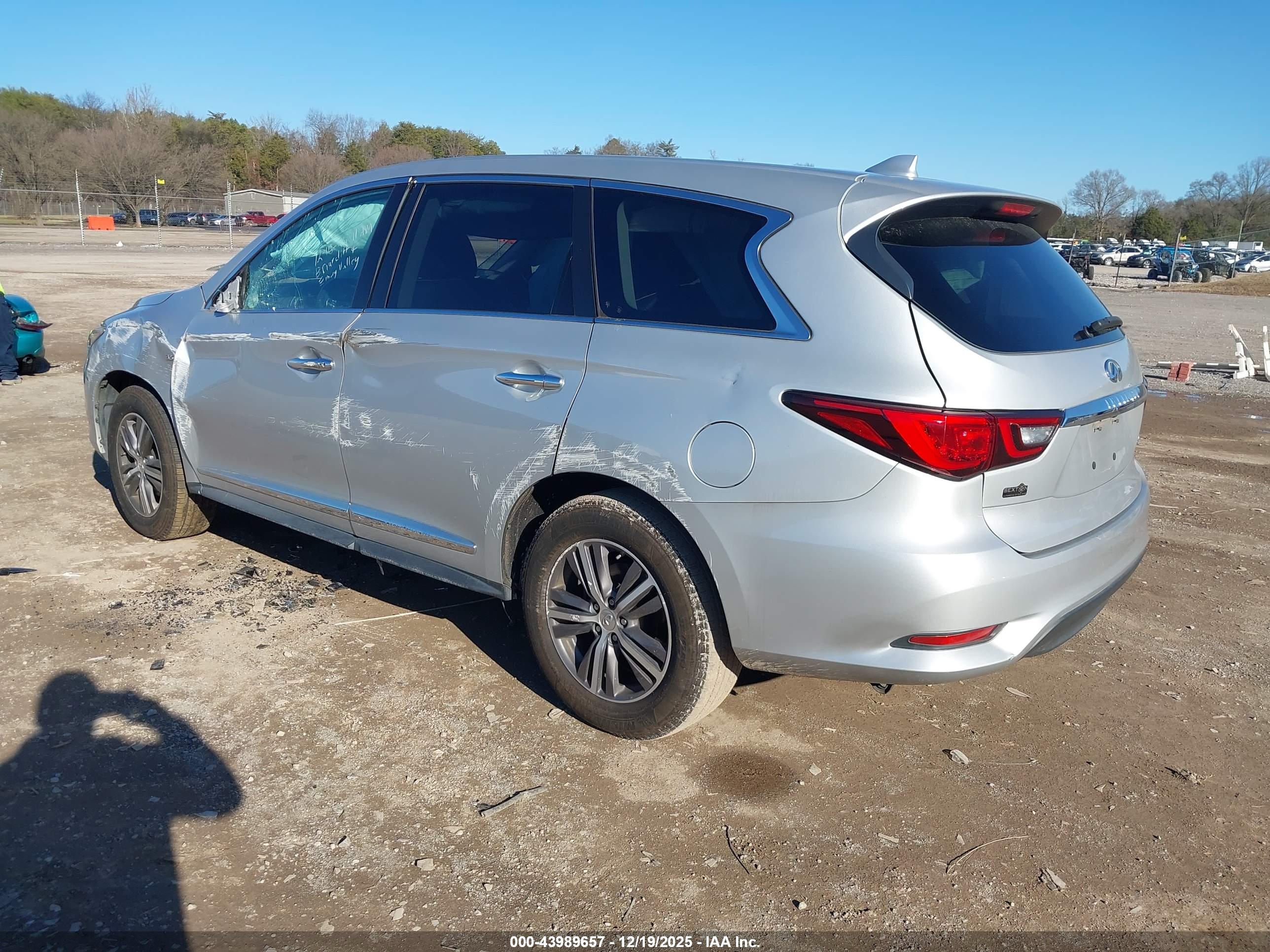 INFINITI QX60 image 3