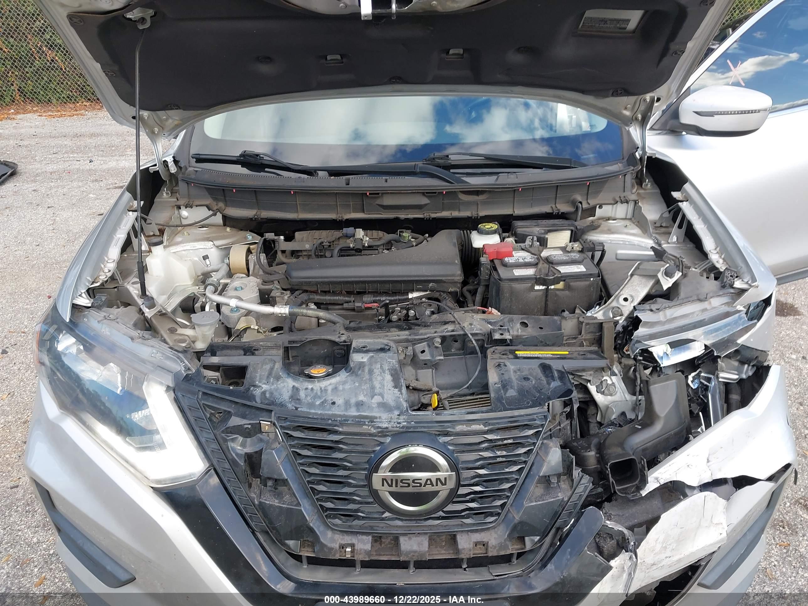 NISSAN ROGUE image 10