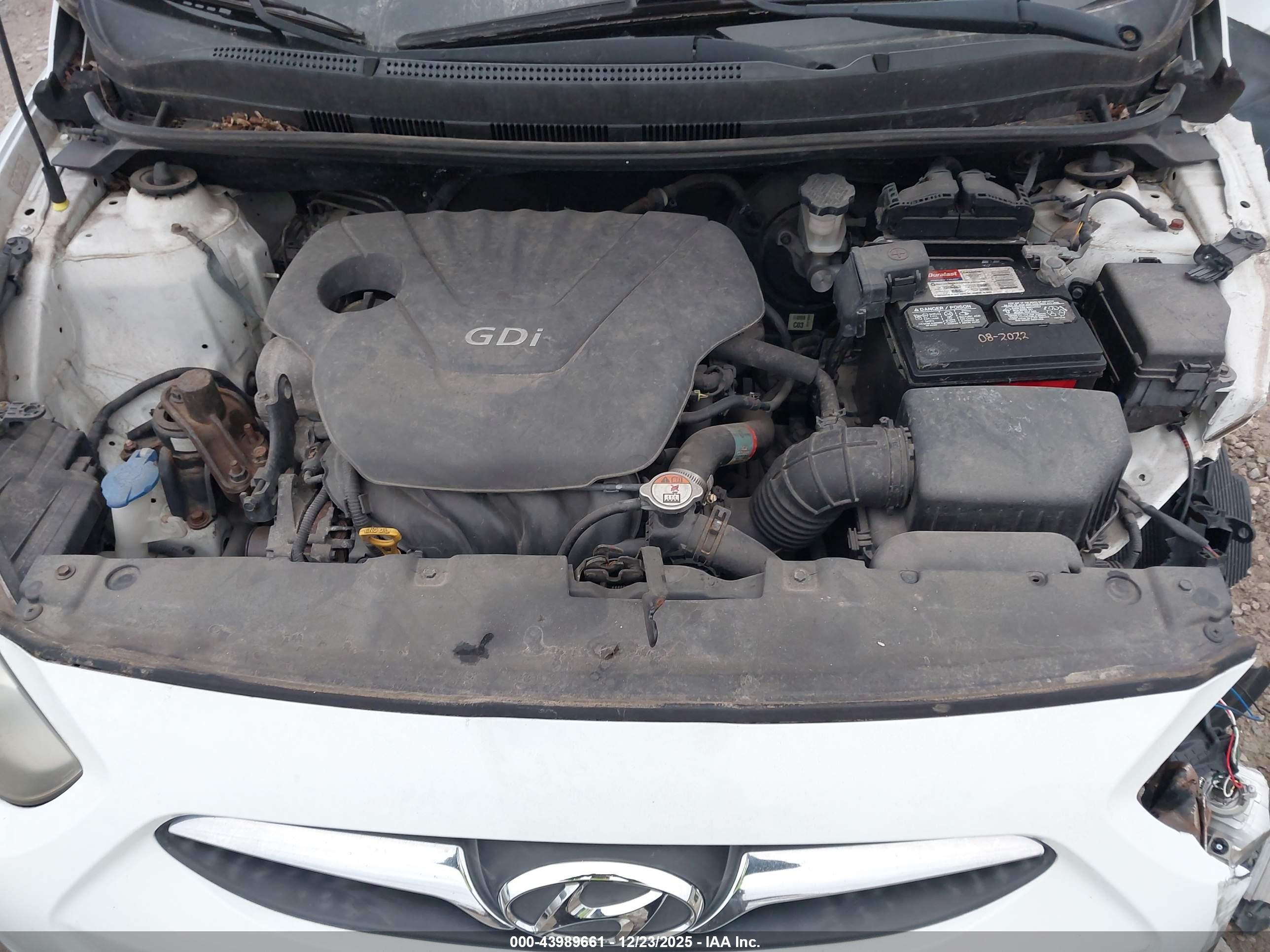HYUNDAI ACCENT image 10