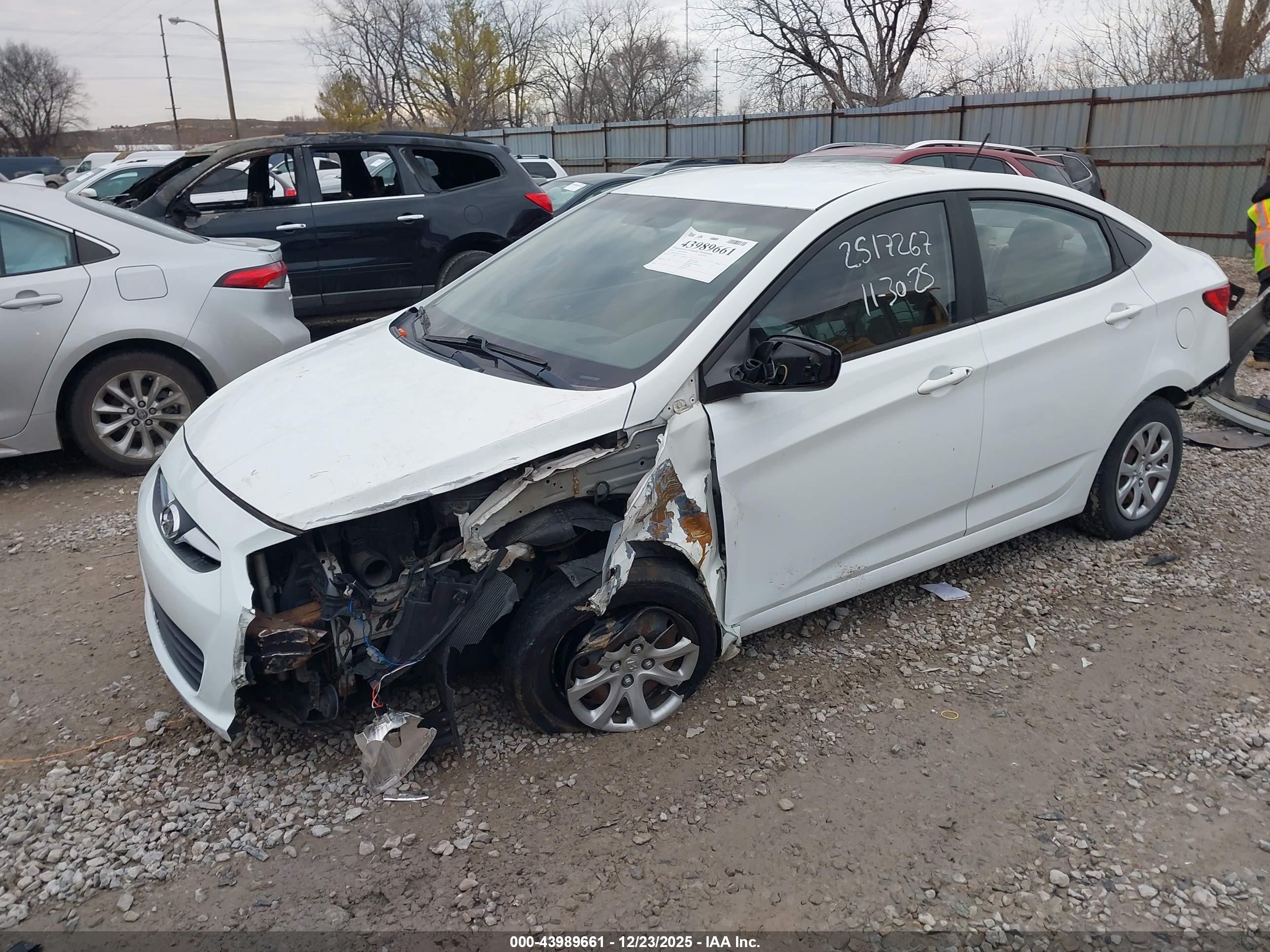 HYUNDAI ACCENT image 2