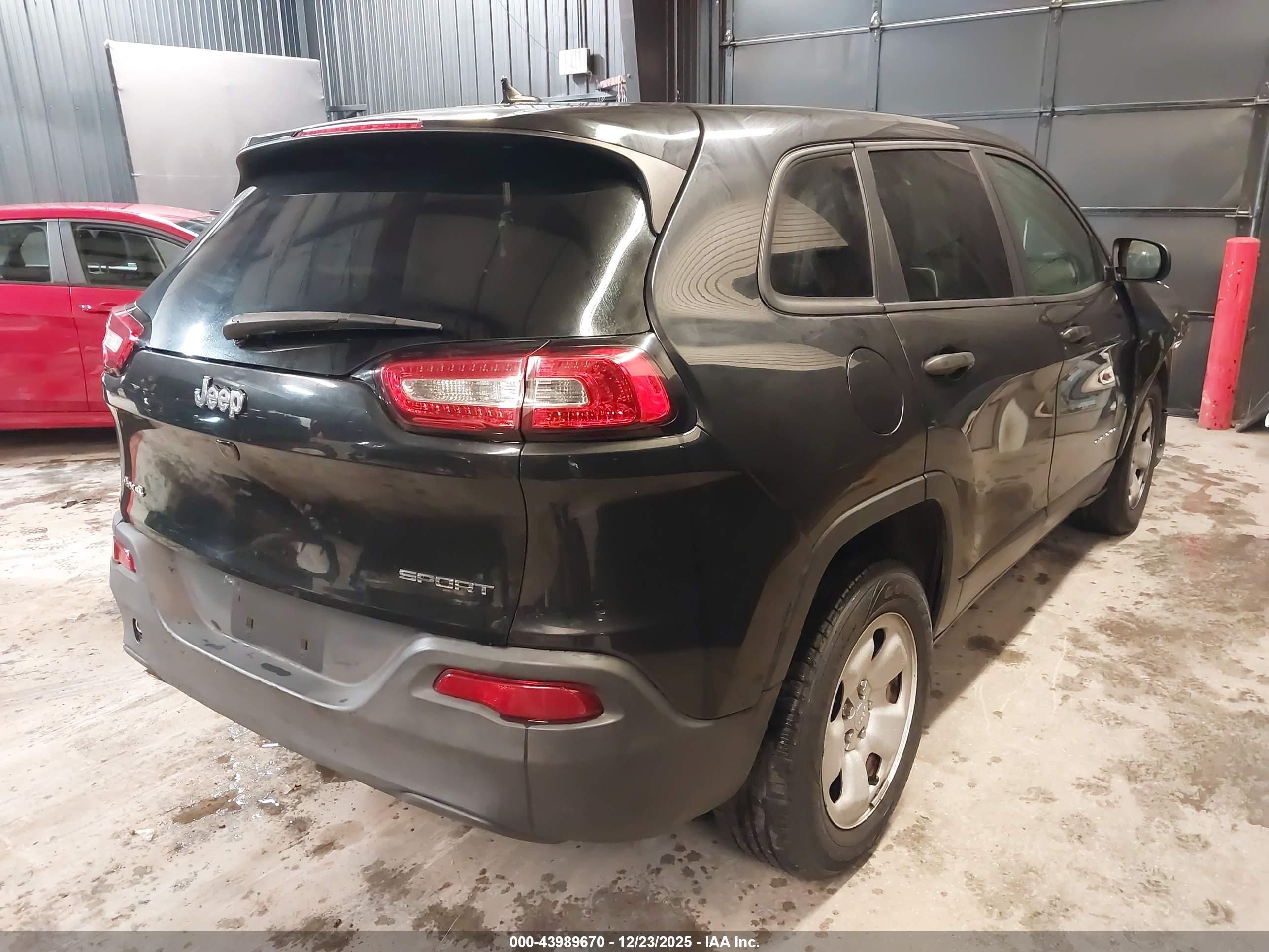 JEEP CHEROKEE image 4