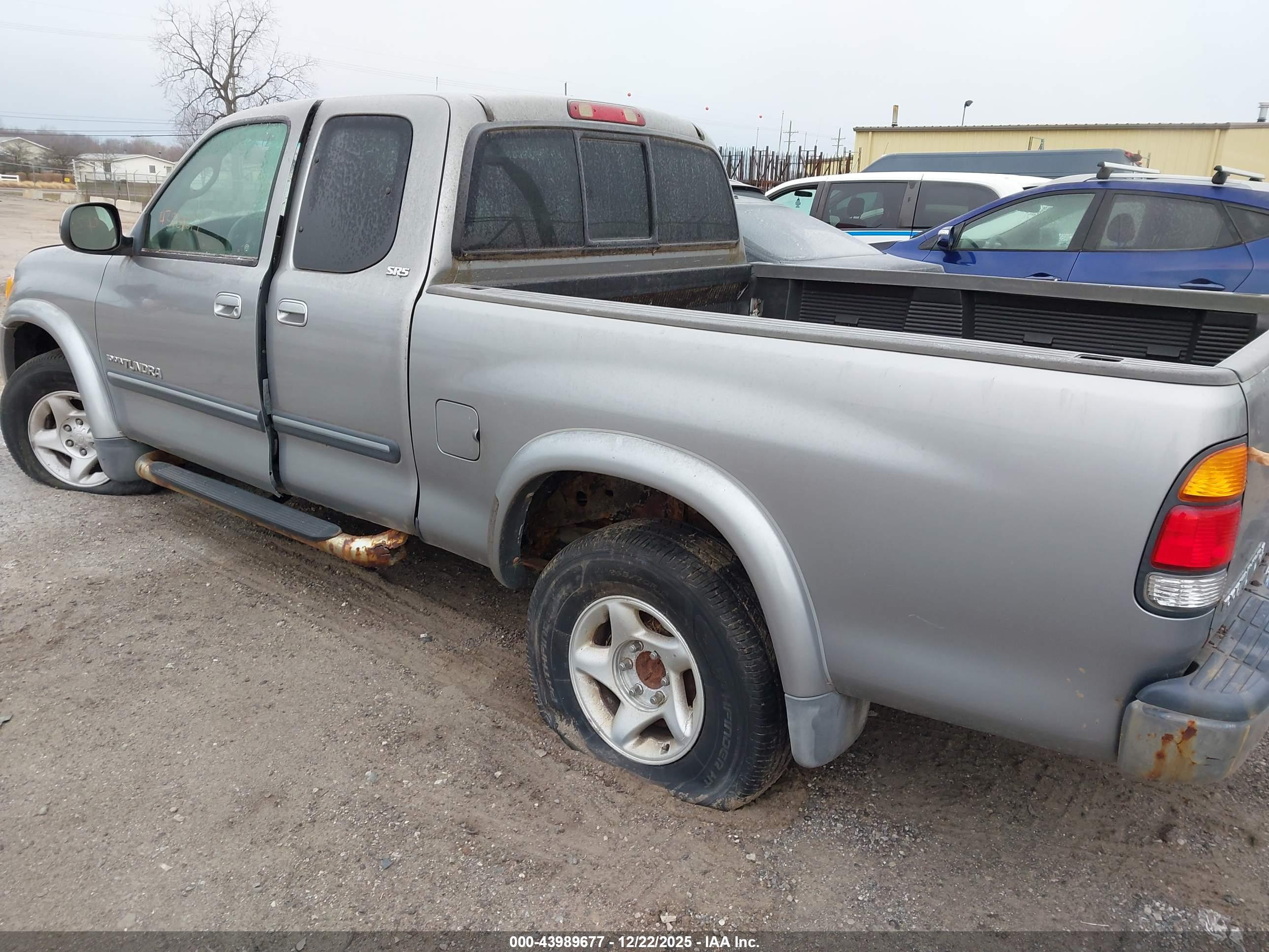 TOYOTA TUNDRA image 3