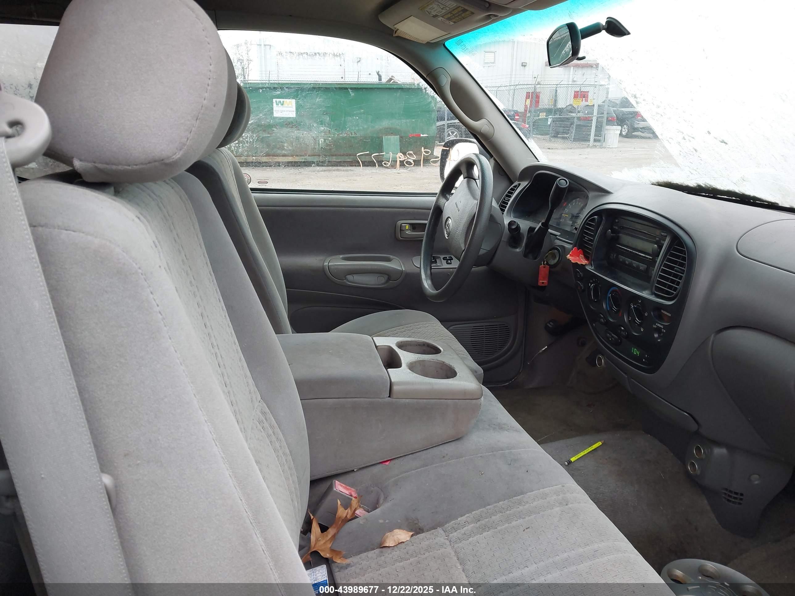 TOYOTA TUNDRA image 5