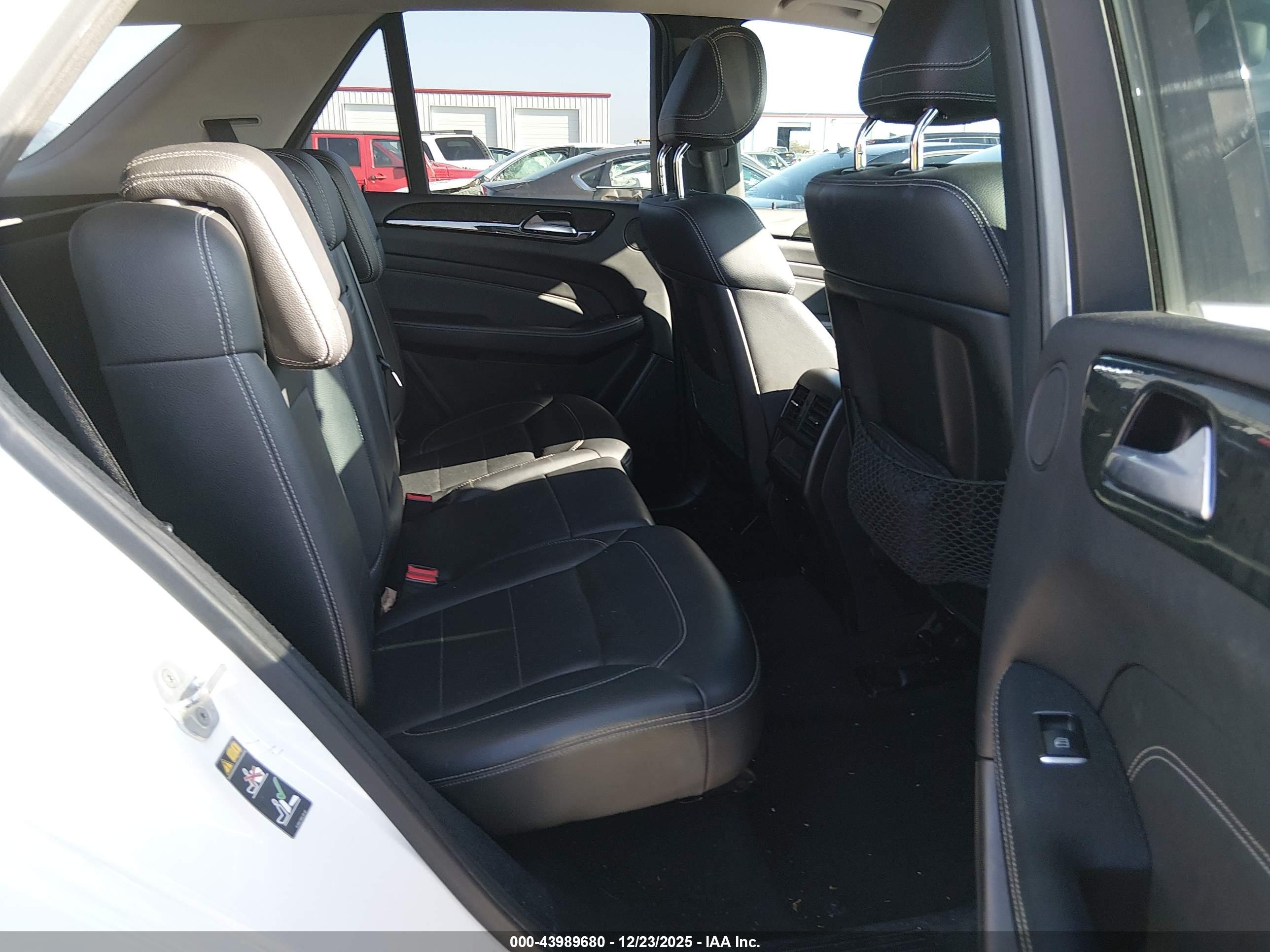 MERCEDES-BENZ ML image 8