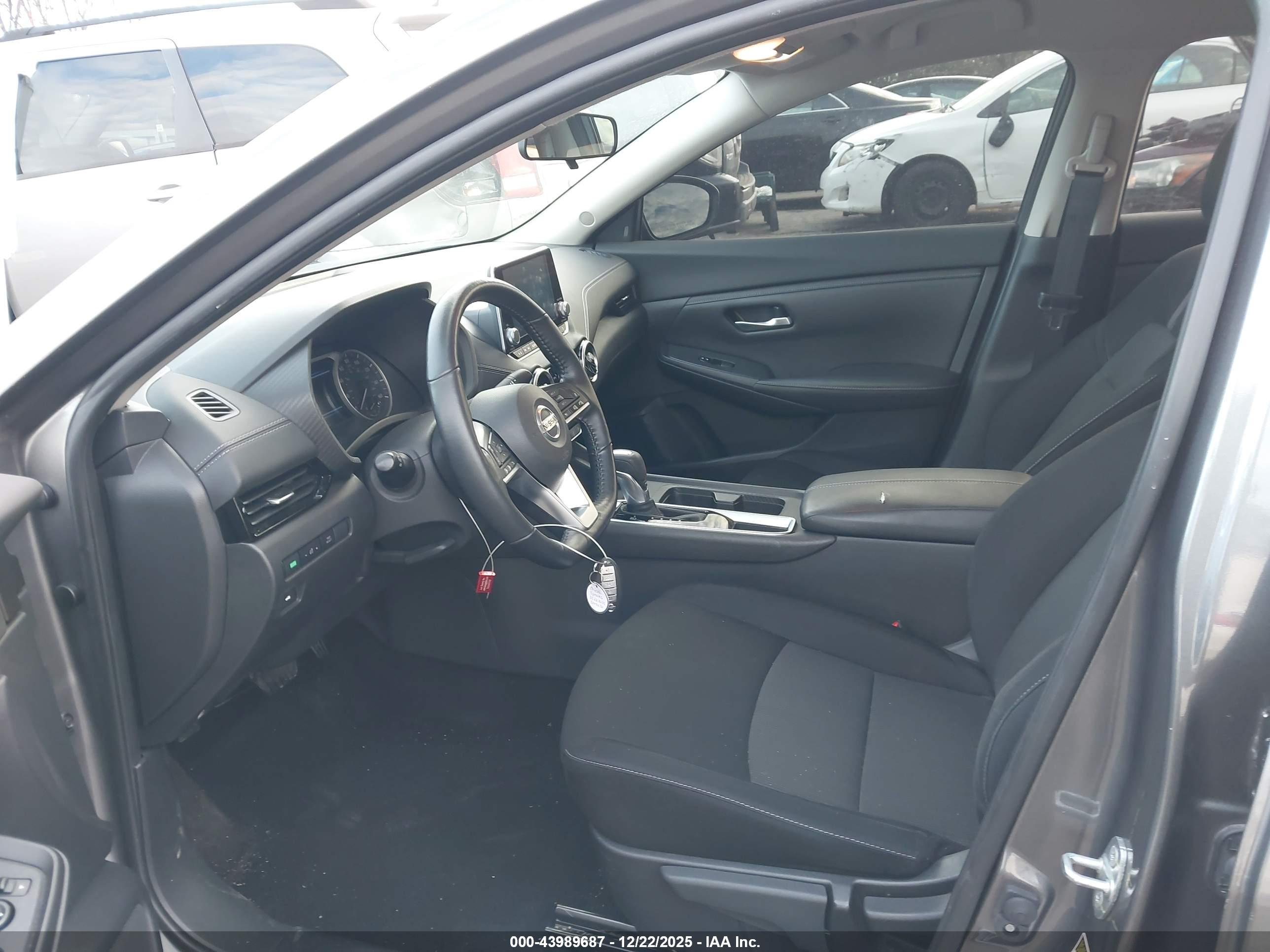 NISSAN SENTRA image 5