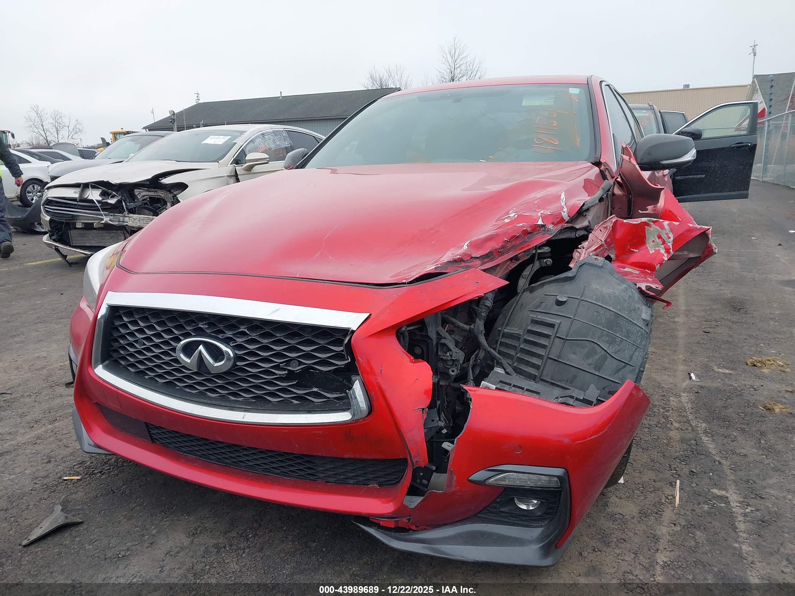 INFINITI Q50 image 2