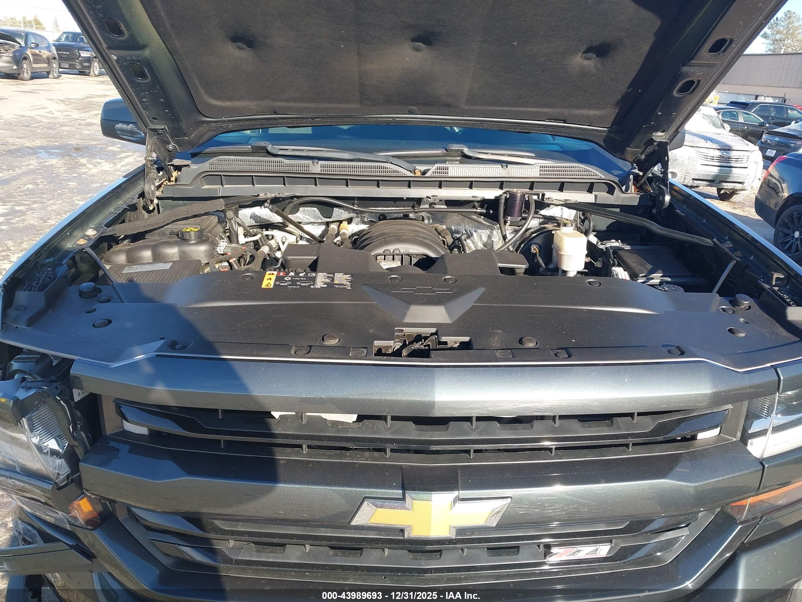 CHEVROLET SILVERADO image 10