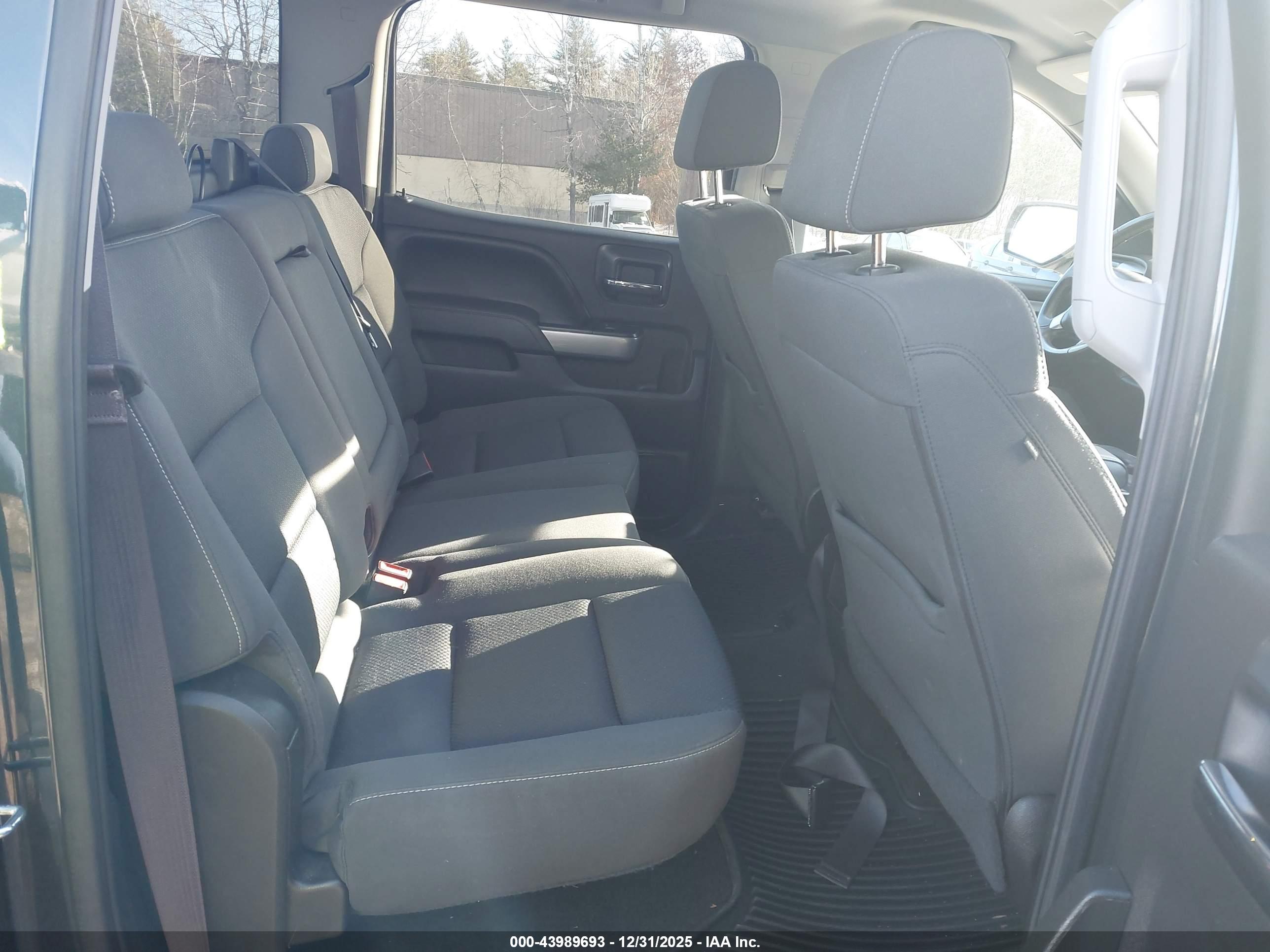 CHEVROLET SILVERADO image 8