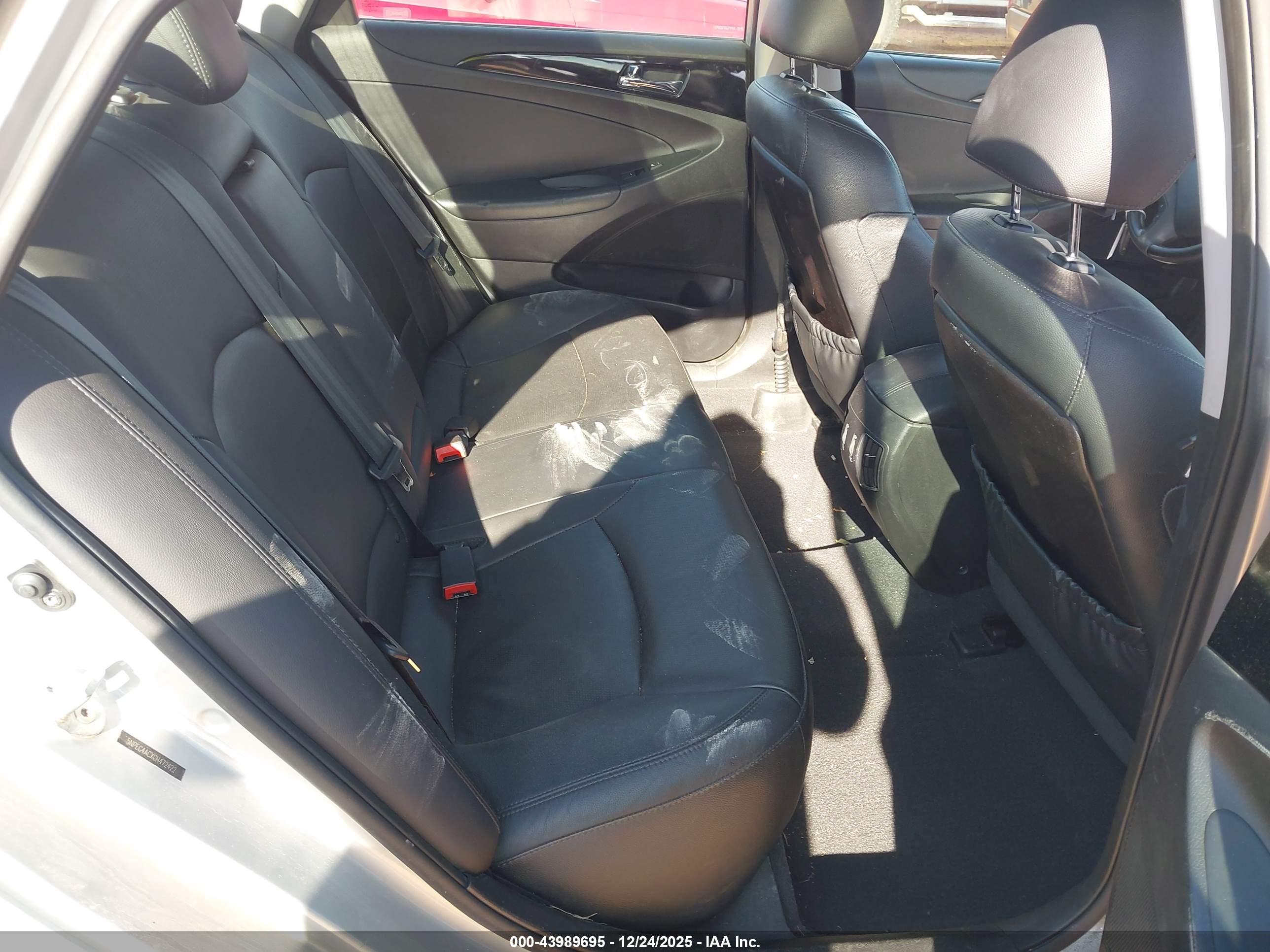 HYUNDAI SONATA image 8