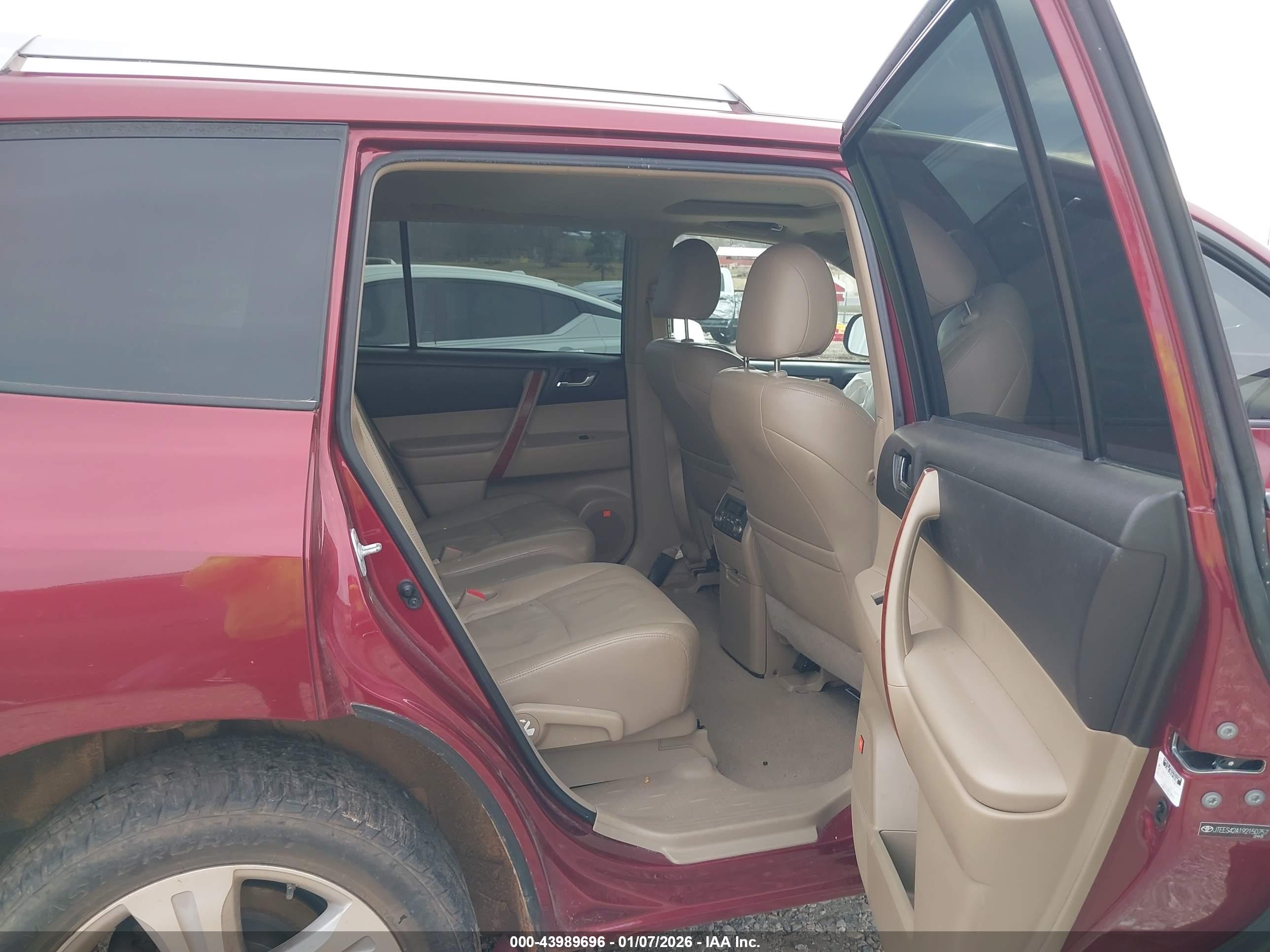 TOYOTA HIGHLANDER image 8