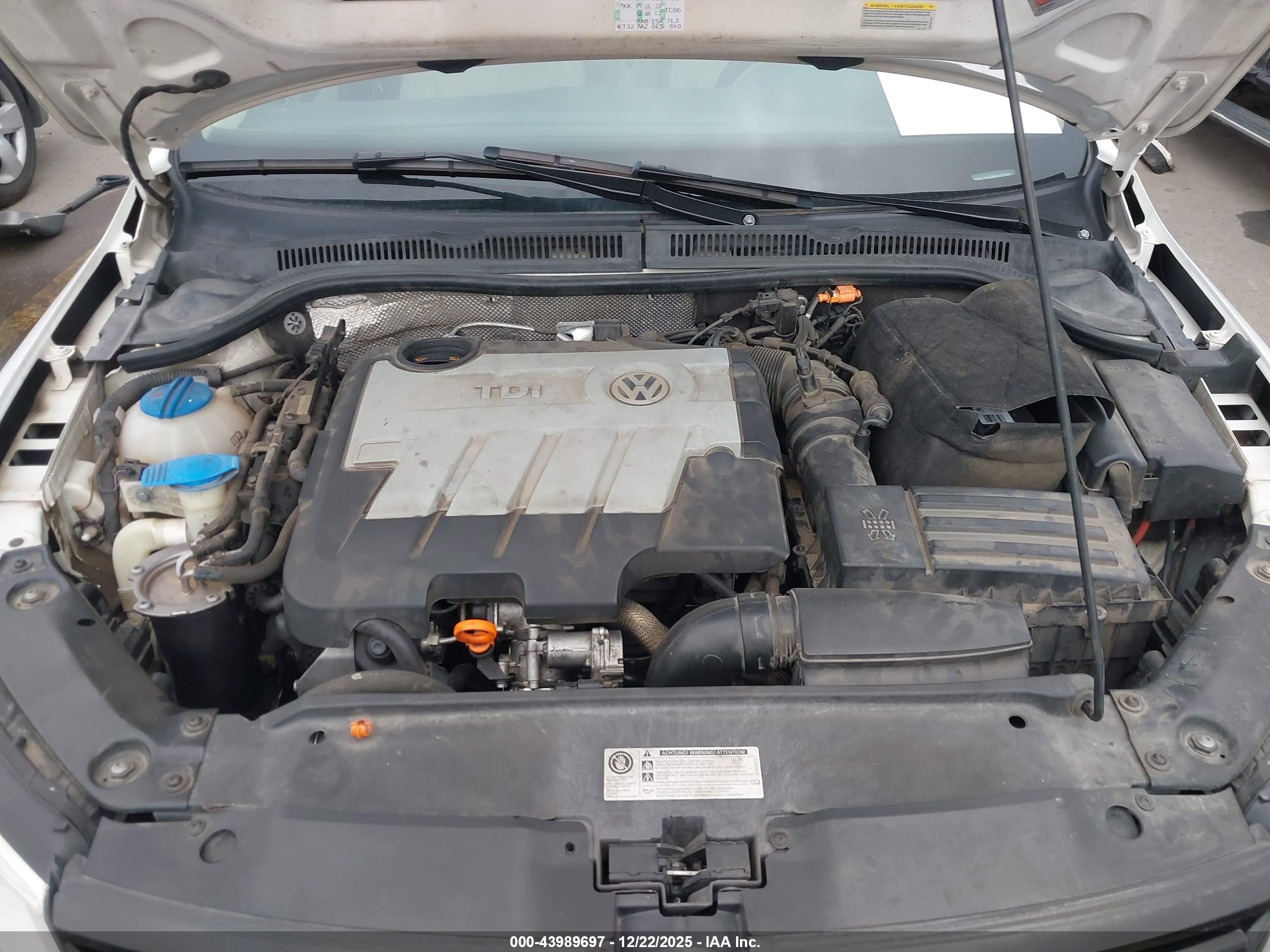 VOLKSWAGEN JETTA image 10