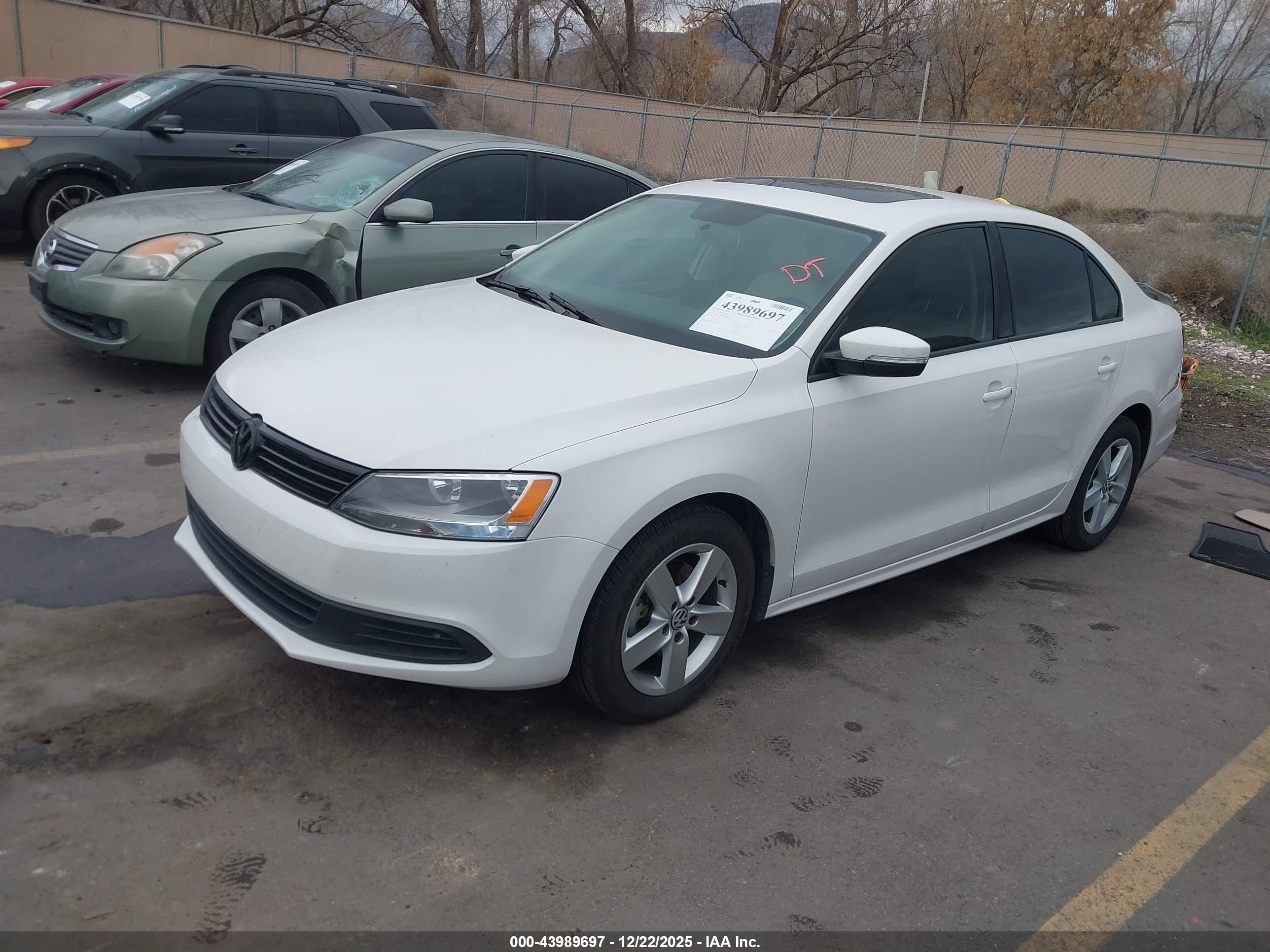 VOLKSWAGEN JETTA image 2