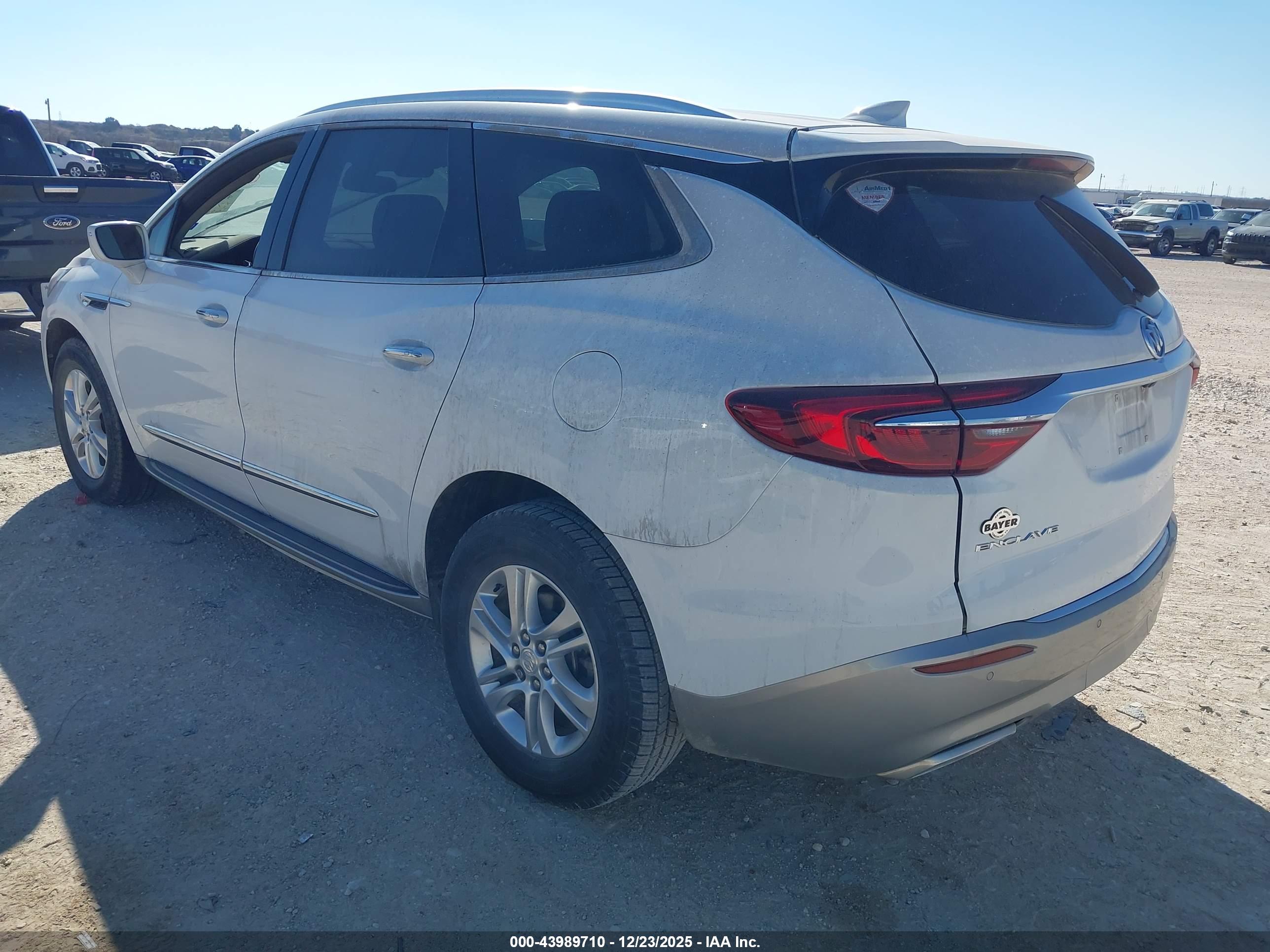 BUICK ENCLAVE image 3