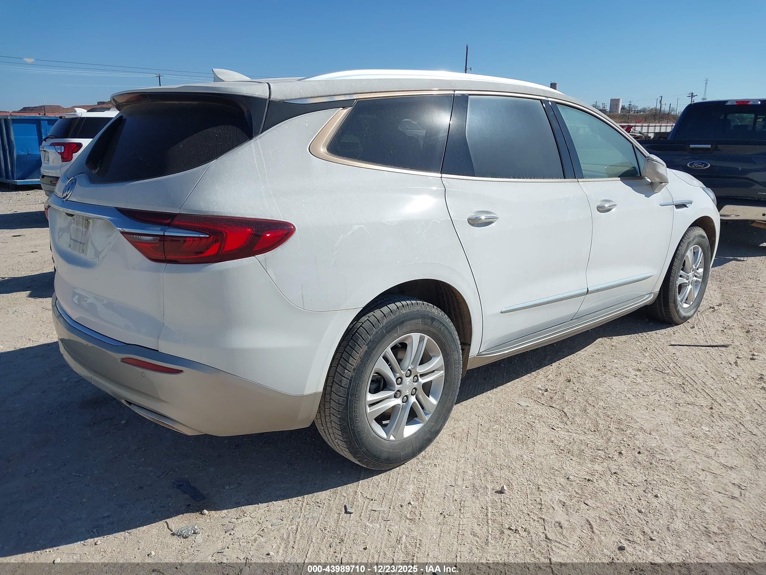 BUICK ENCLAVE image 4