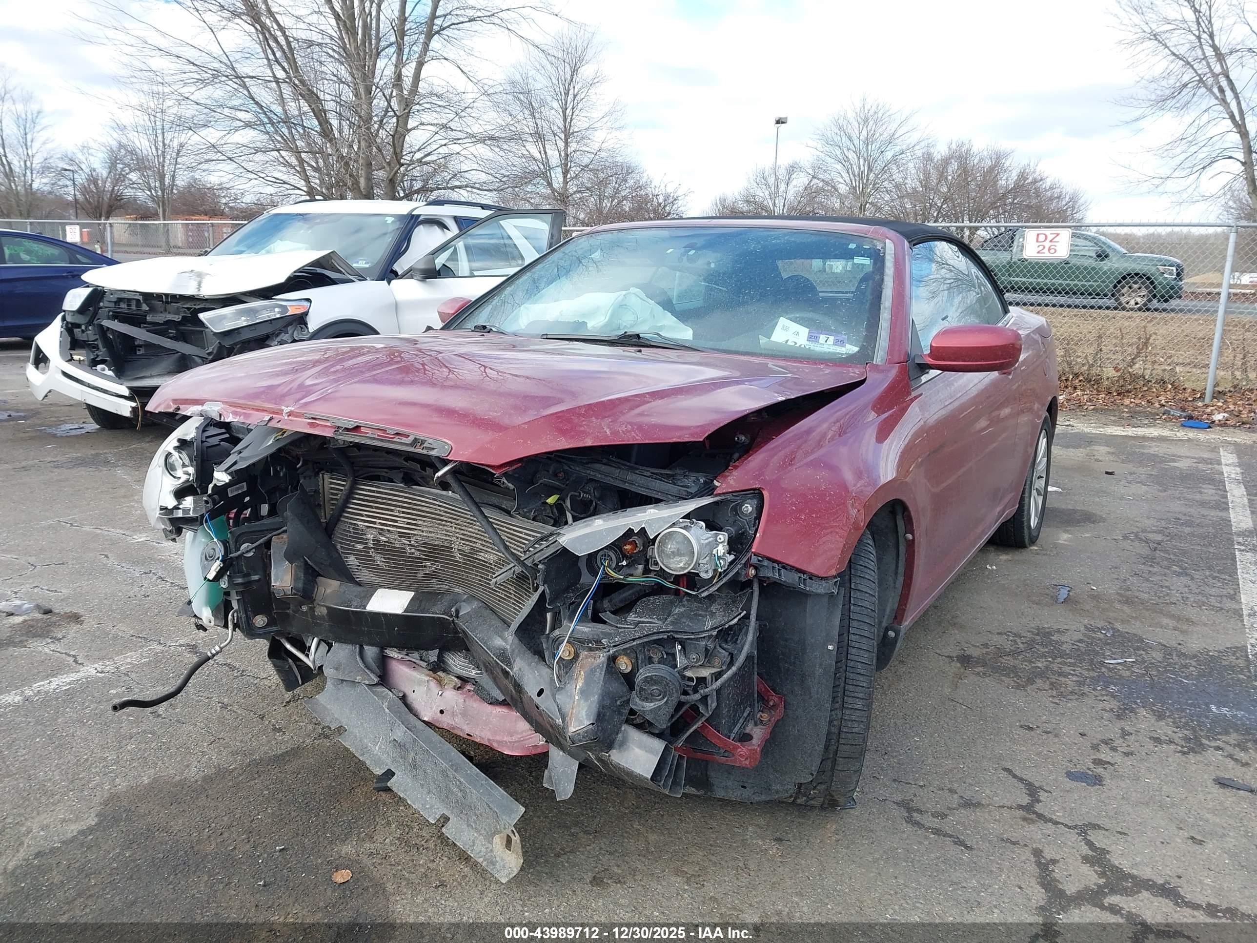CHRYSLER 200 image 2
