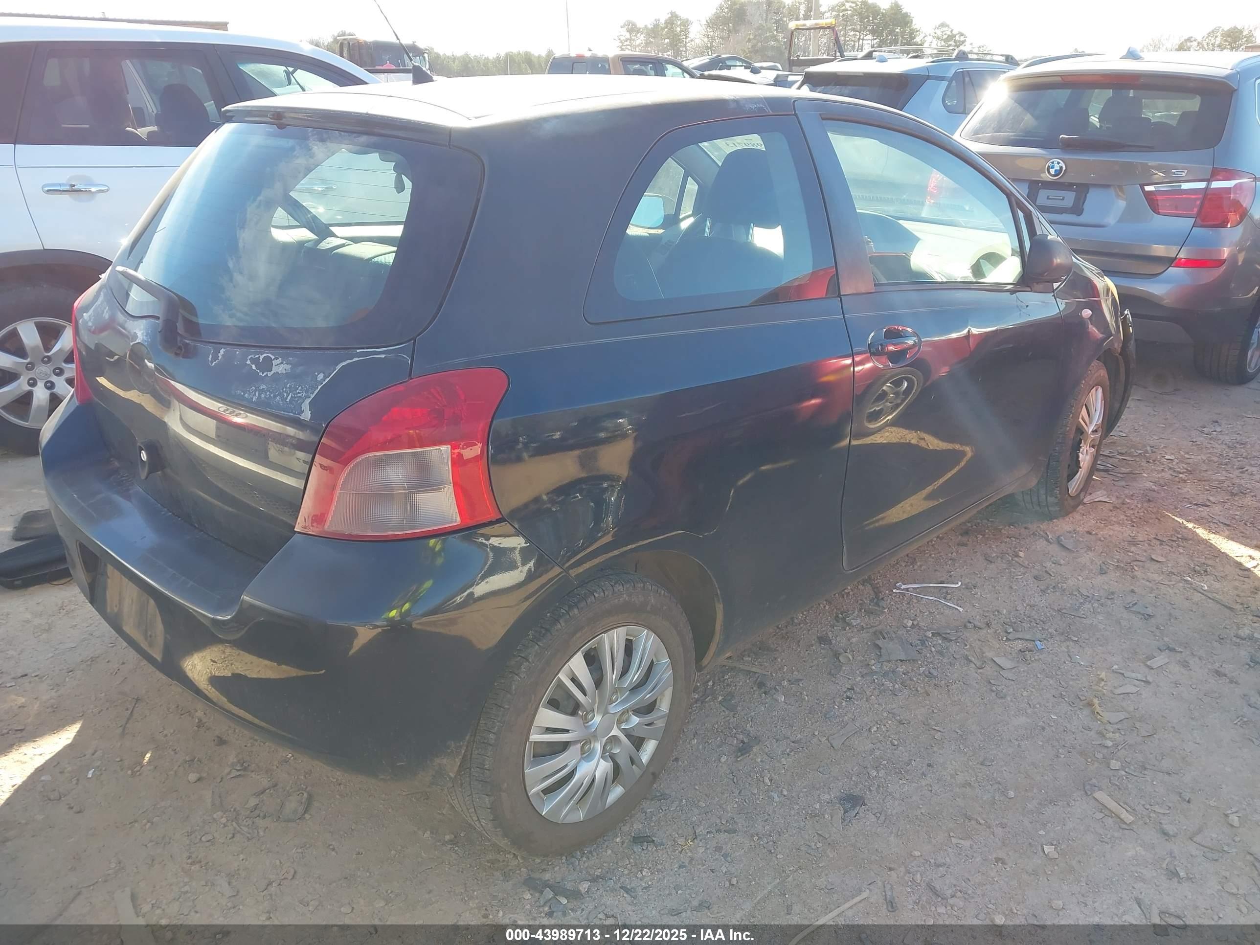 TOYOTA YARIS image 4