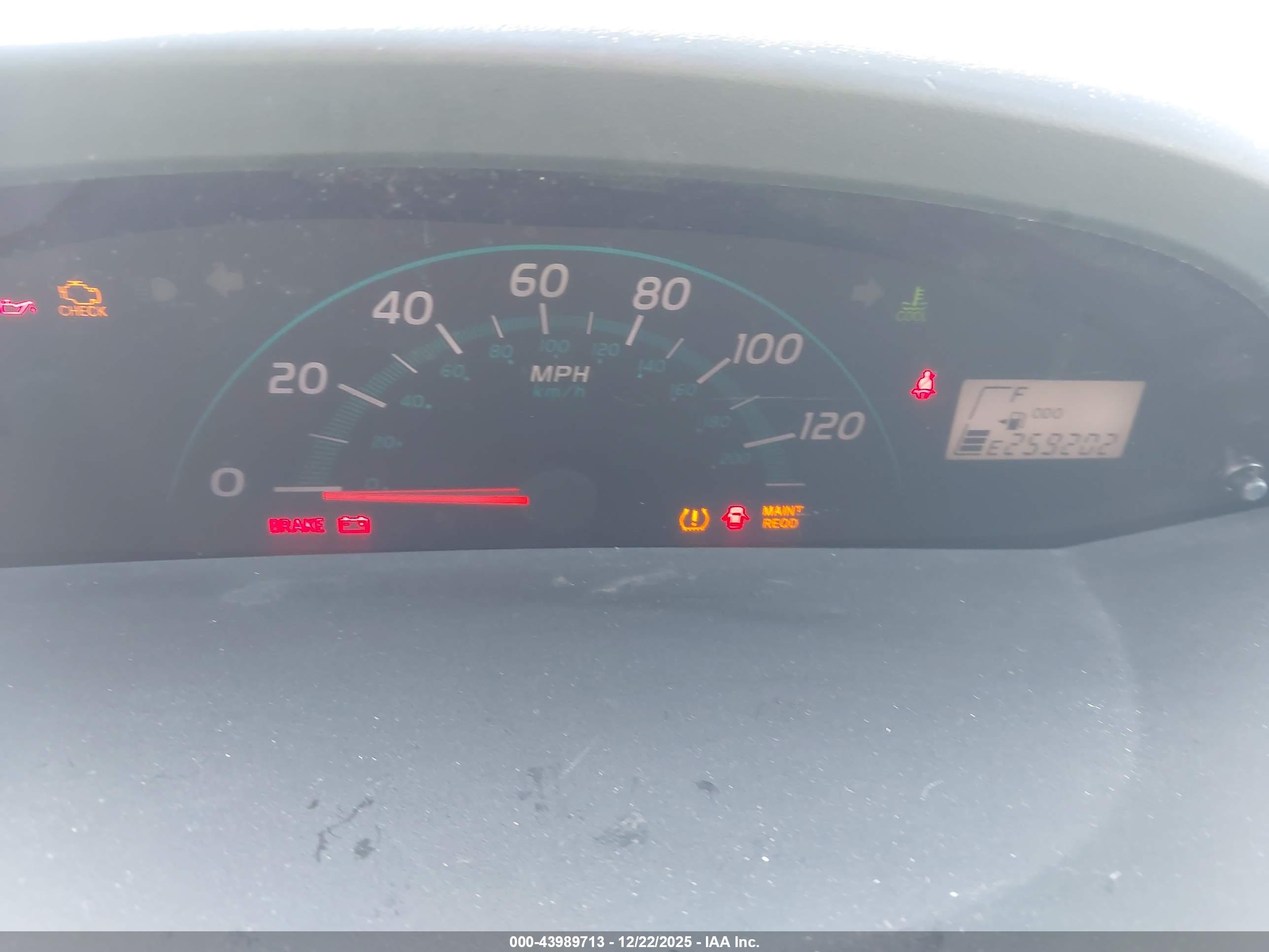 TOYOTA YARIS image 7