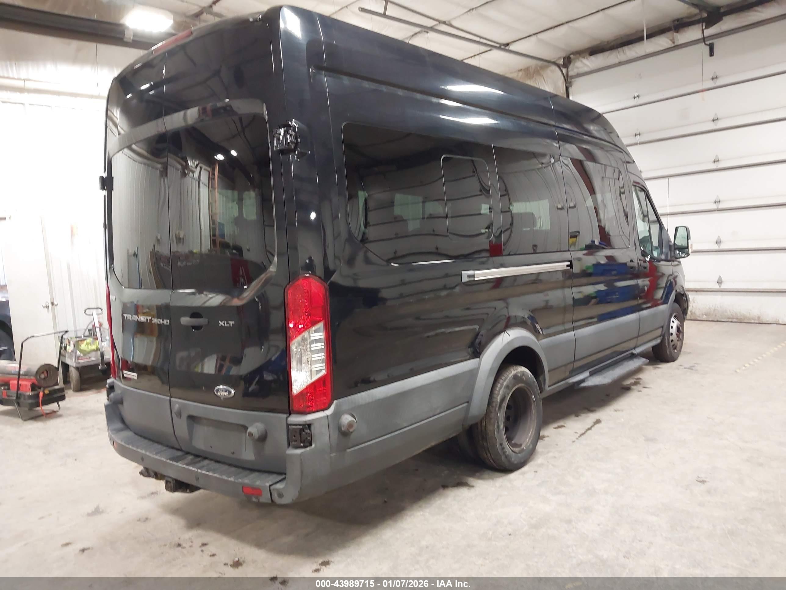 FORD TRANSIT-350 image 4