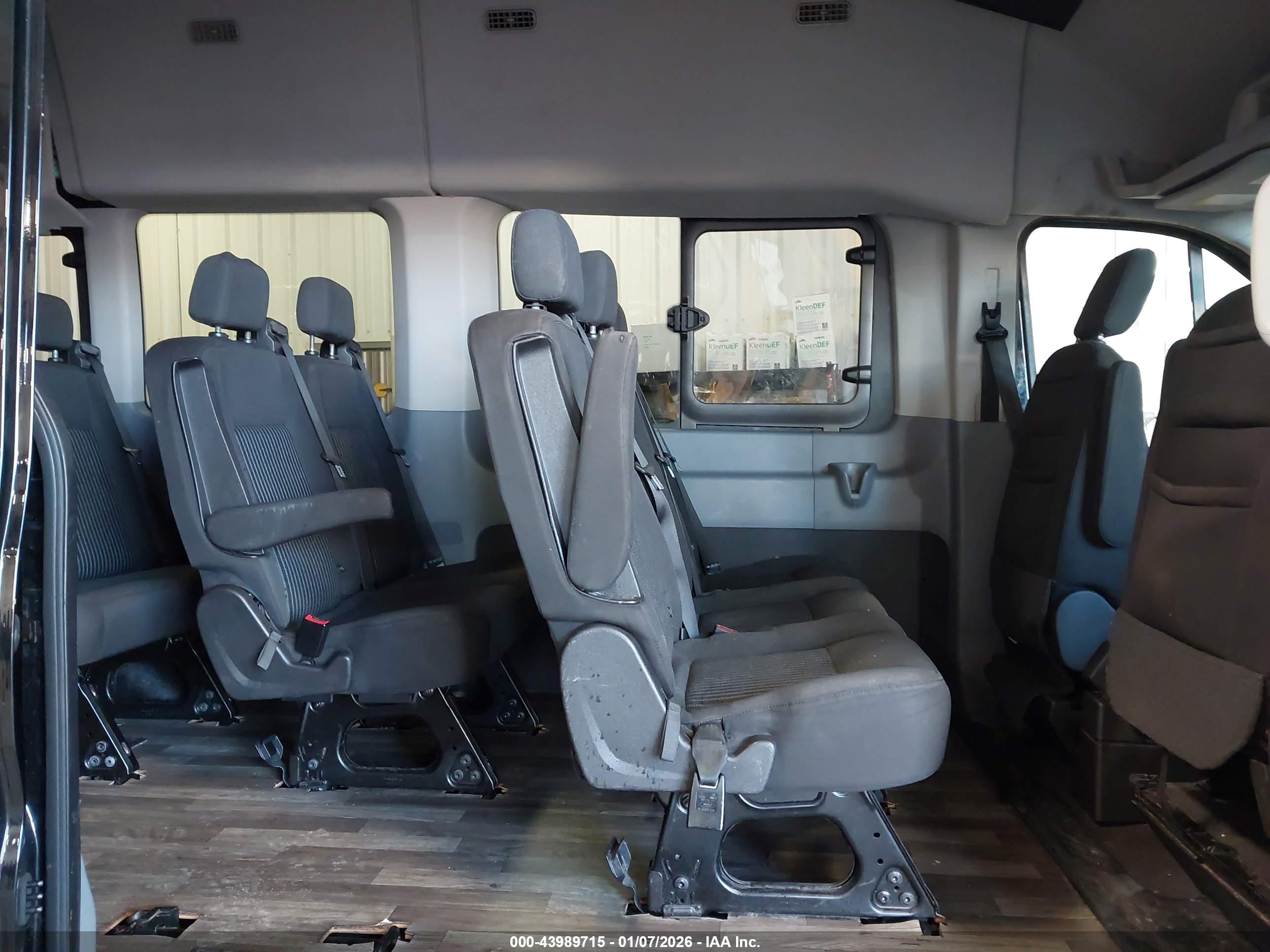 FORD TRANSIT-350 image 7