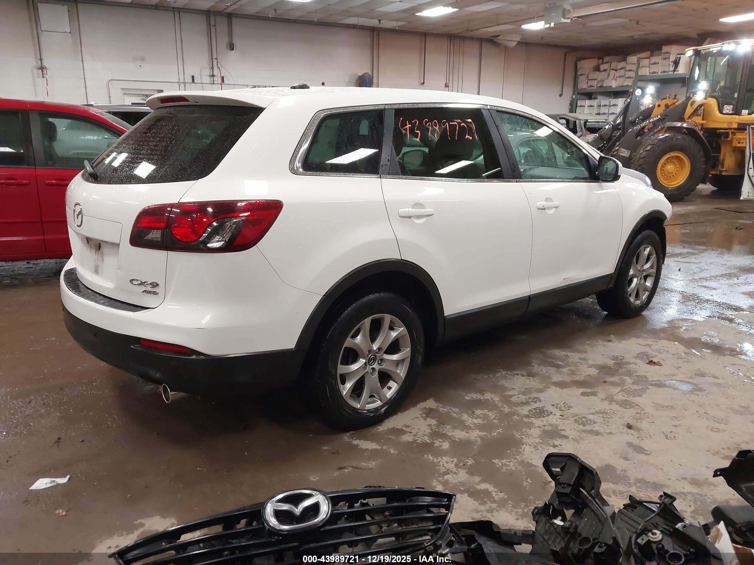 MAZDA CX-9 image 4